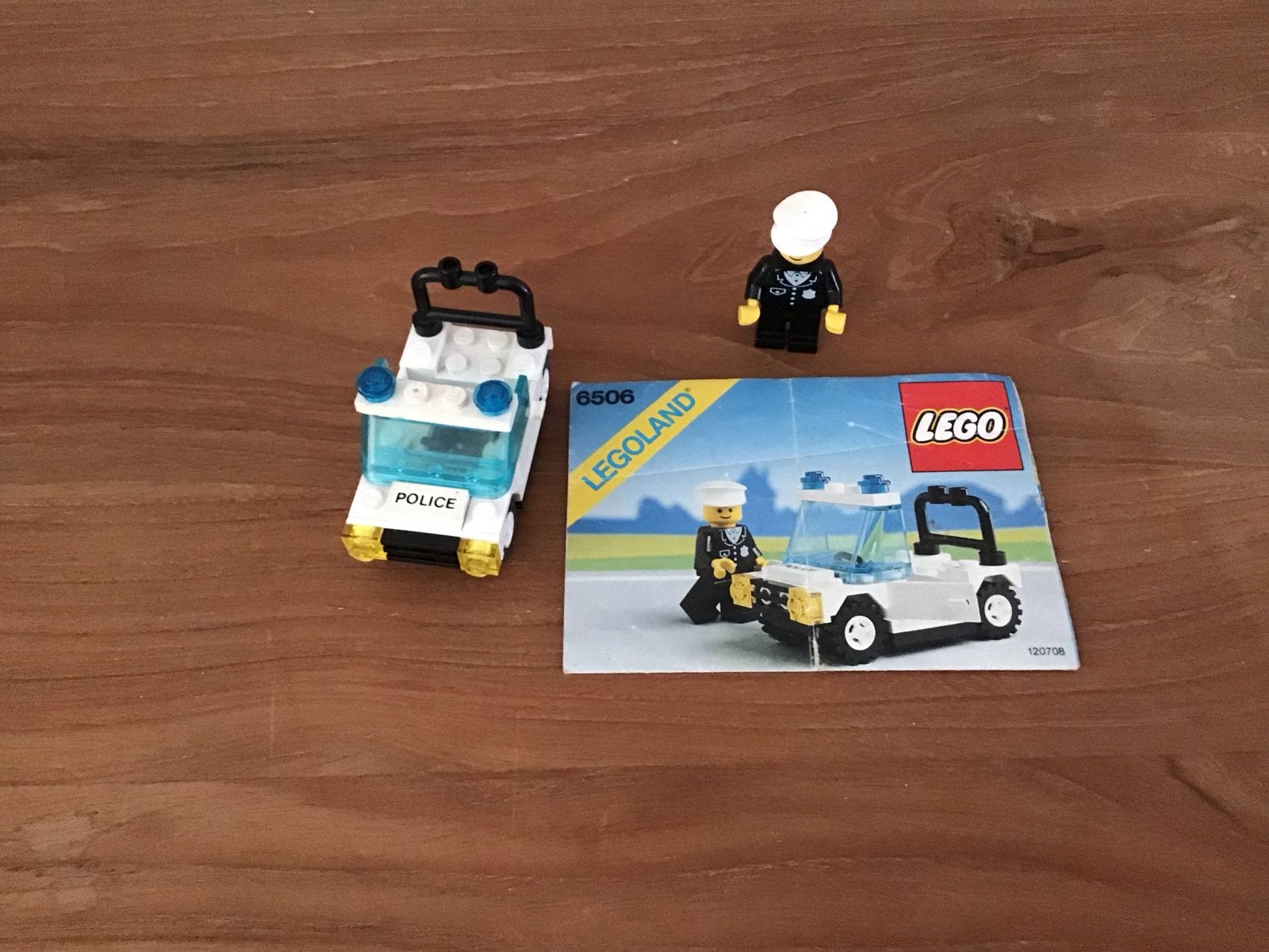 LEGO Legoland Politieauto 8506 met minifiguur en instructies, Ophalen of Verzenden, Gebruikt, Overige merken