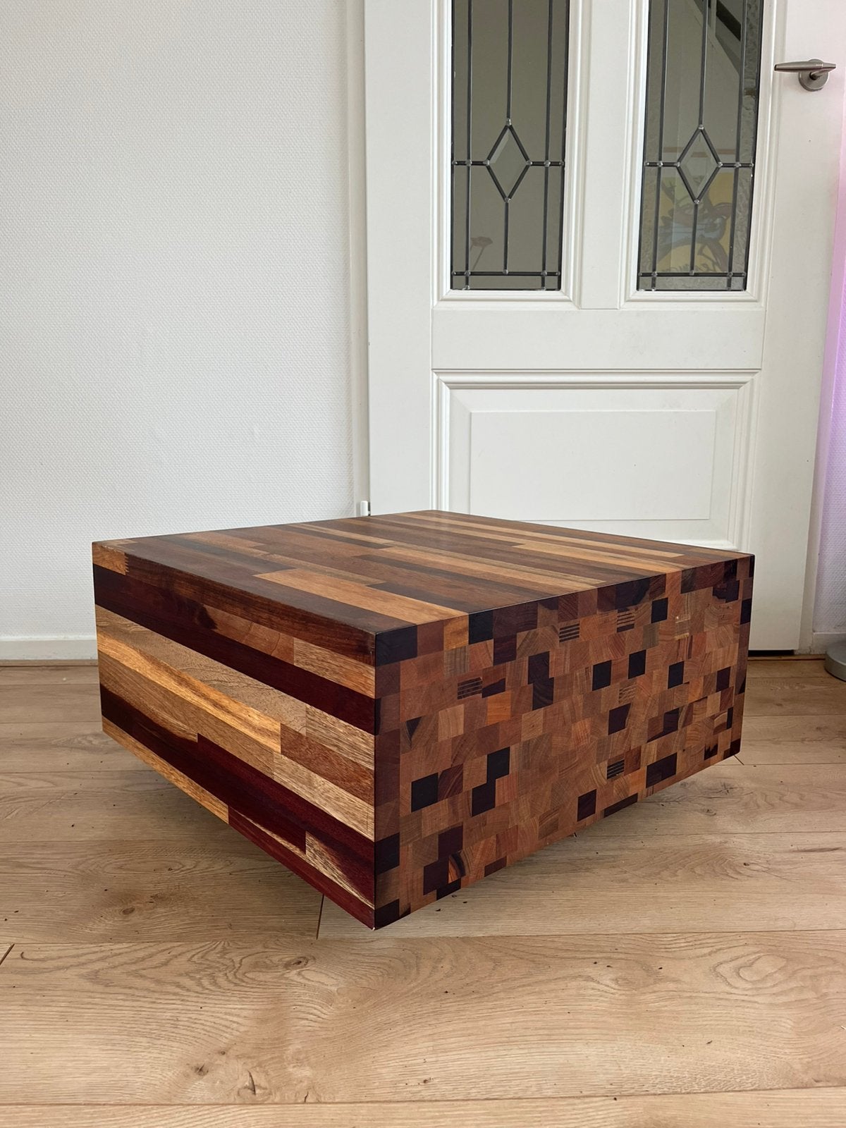 2 Linteloo Salontafels Aulia 60x60 cm IZGST. Prijs per stuk., Huis en Inrichting, 50 tot 100 cm, Design, Teakhout, Zo goed als nieuw