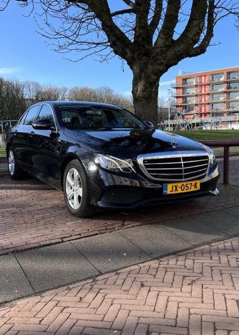 Mercedes-Benz E-Klasse 2.0 E220 D Sedan AUT 2016 Zwart, Auto's, Mercedes-Benz, Automaat, Achterwielaandrijving, 194 pk, 4 cilinders