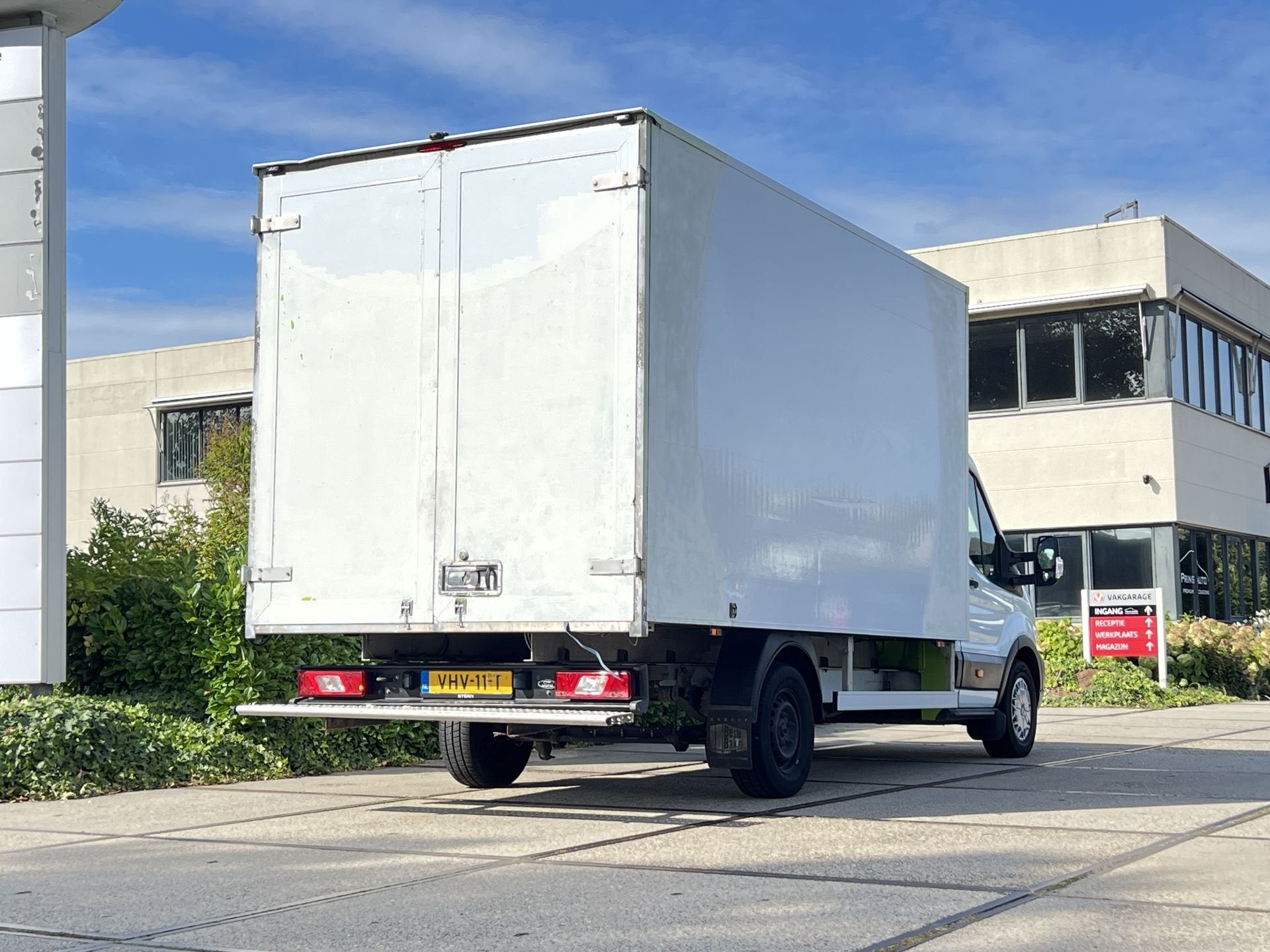 Ford Transit 350 2.0 TDCI L4H1 Trend |AUTOMAAT|CAMERA|CRUISE, Stof, 4 cilinders, Start-stop-systeem, Bedrijf