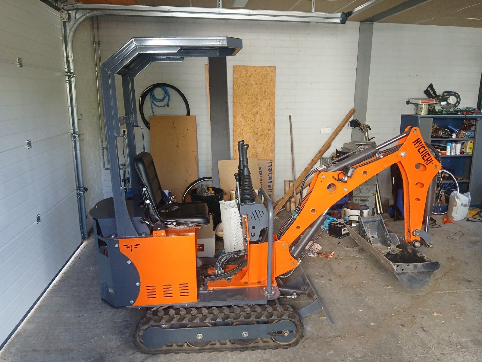 Compacte minigraafmachine - Ideaal voor kleine klussen 1,ton, Zakelijke goederen, Machines en Bouw | Kranen en Graafmachines, Ophalen