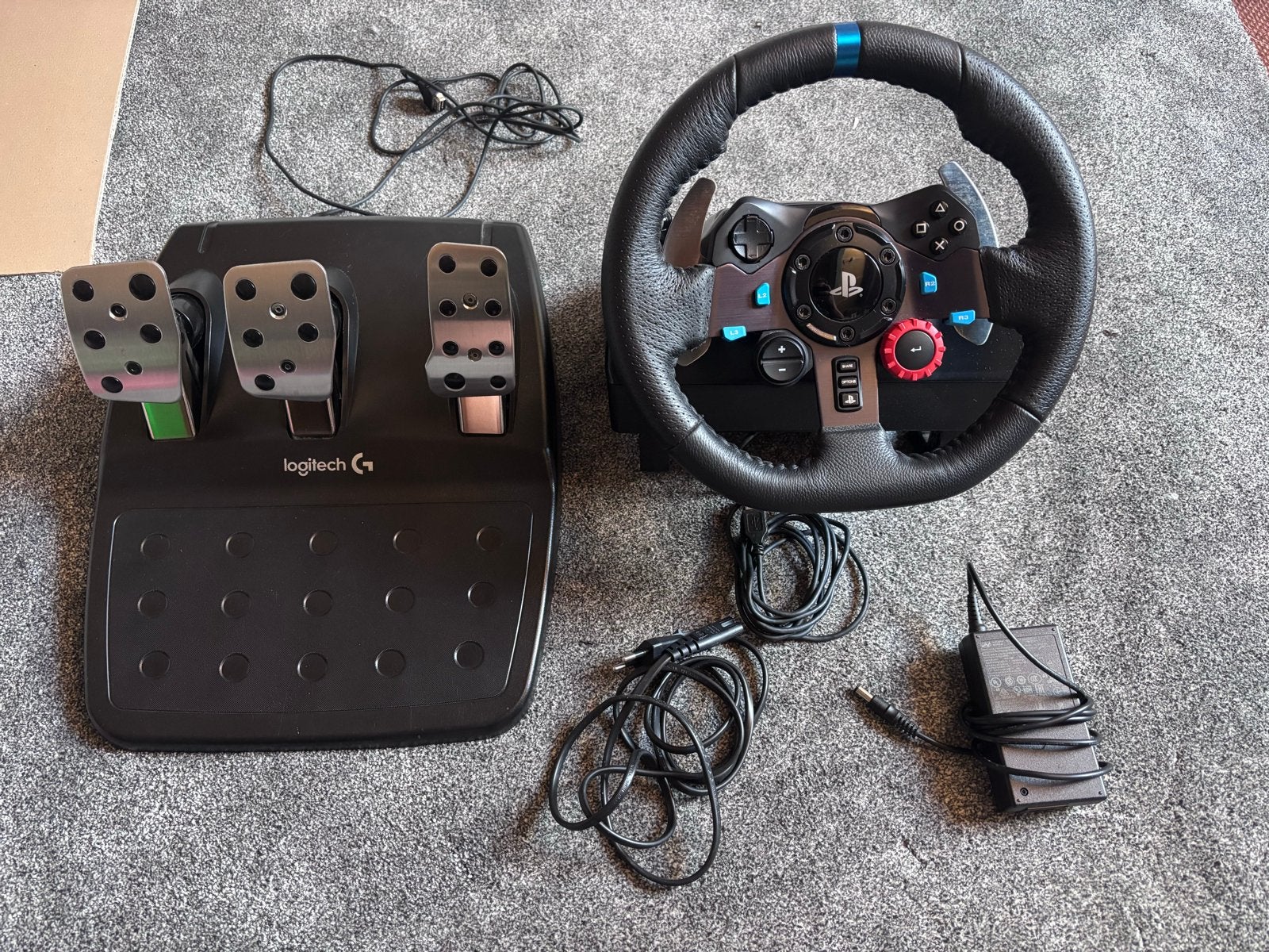 Logitech G29 racestuur met pedalen voor PlayStation en PC, Ophalen, Racestuur, Force feedback, PlayStation