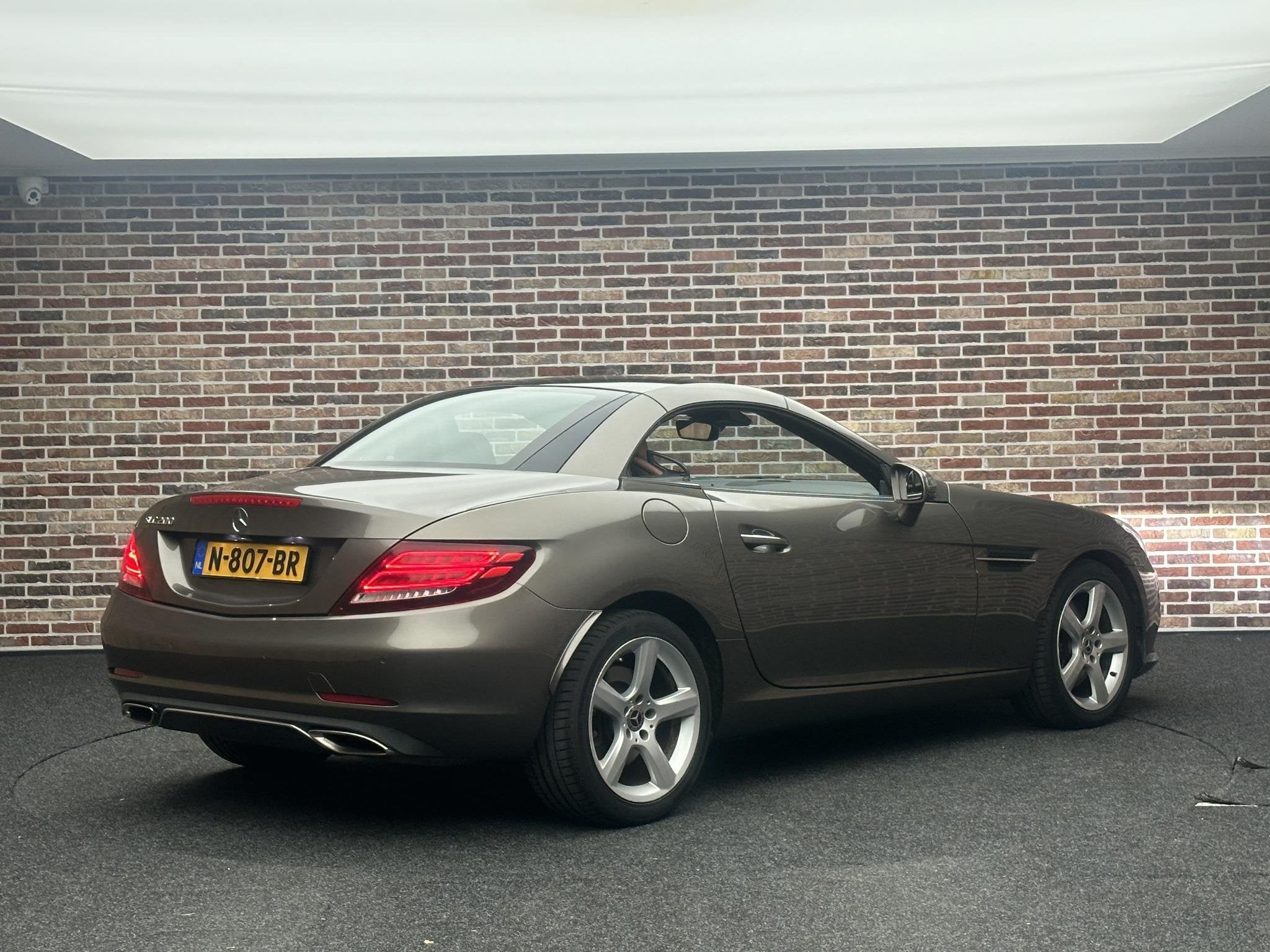 Mercedes-Benz SLC 200, Auto's, Automaat, Stoelverwarming, Gebruikt, Euro 6