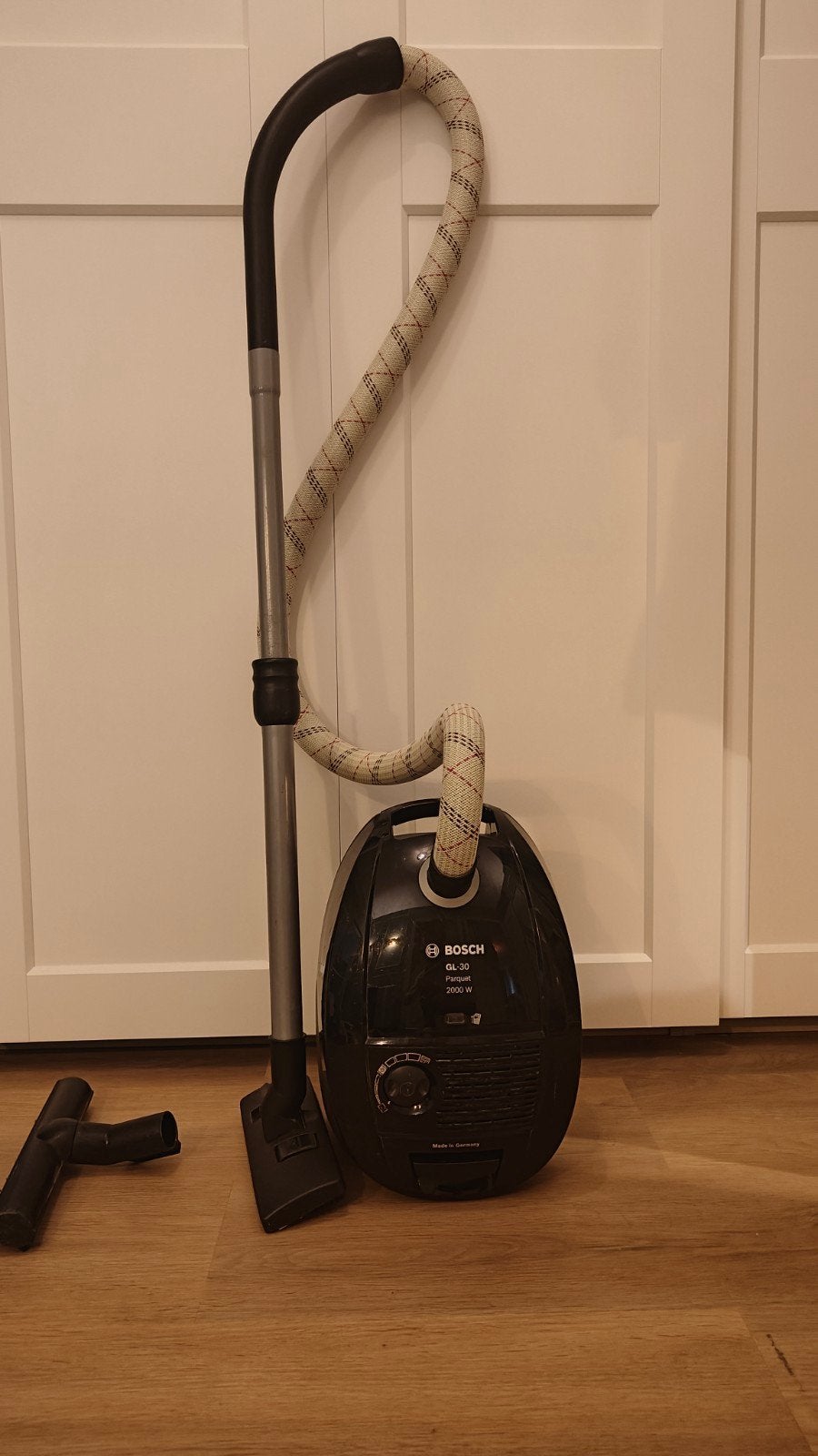 Stofzuiger - Bosch GL30, Witgoed en Apparatuur, Ophalen, Gebruikt, 2000 watt of meer, Bosch