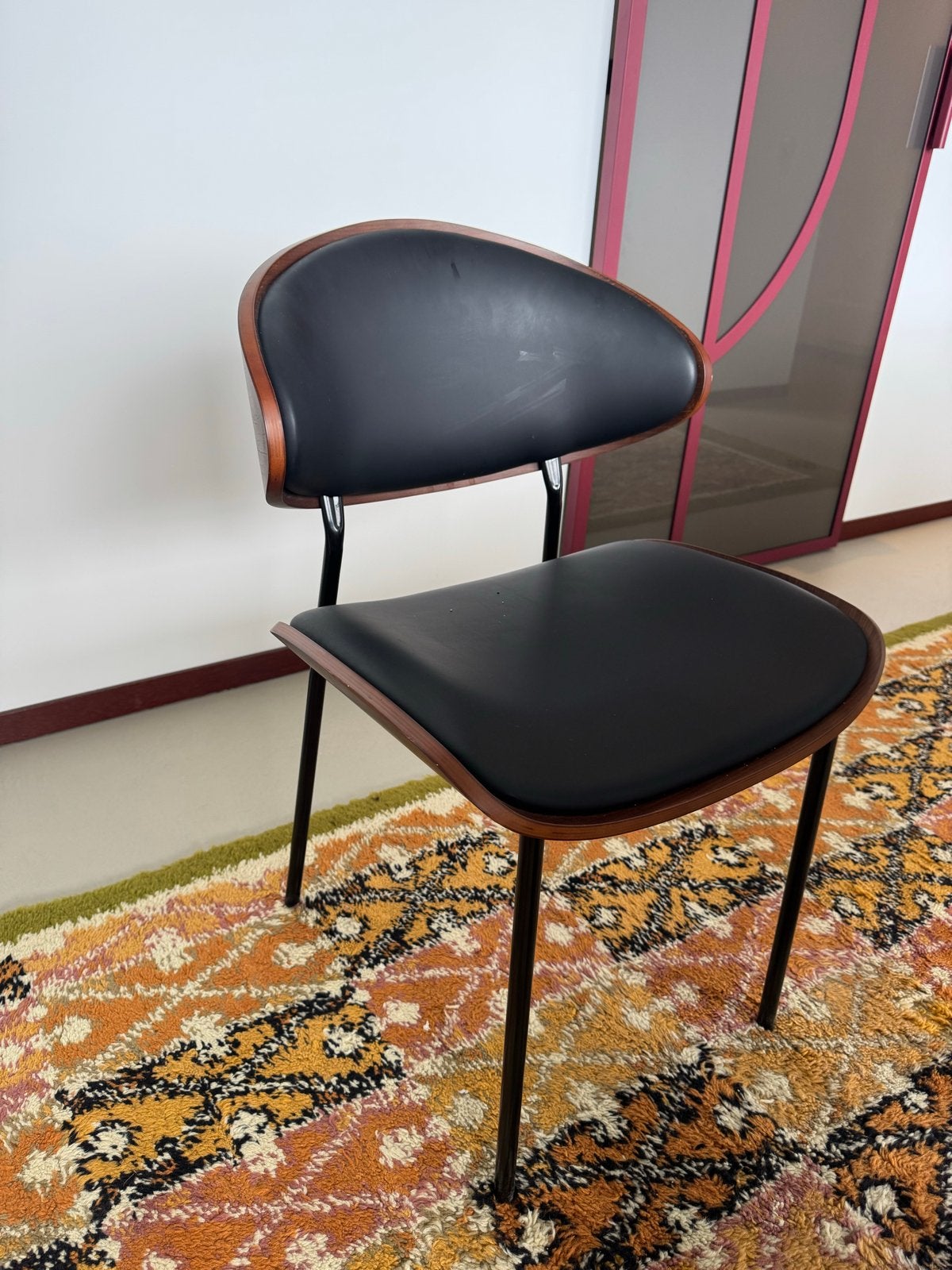 5 Dutchbone/Zuiver Blackwood Walnoot Eettafelstoelen, Huis en Inrichting, Ophalen, Gebruikt, Zwart, Vijf, Zes of meer stoelen