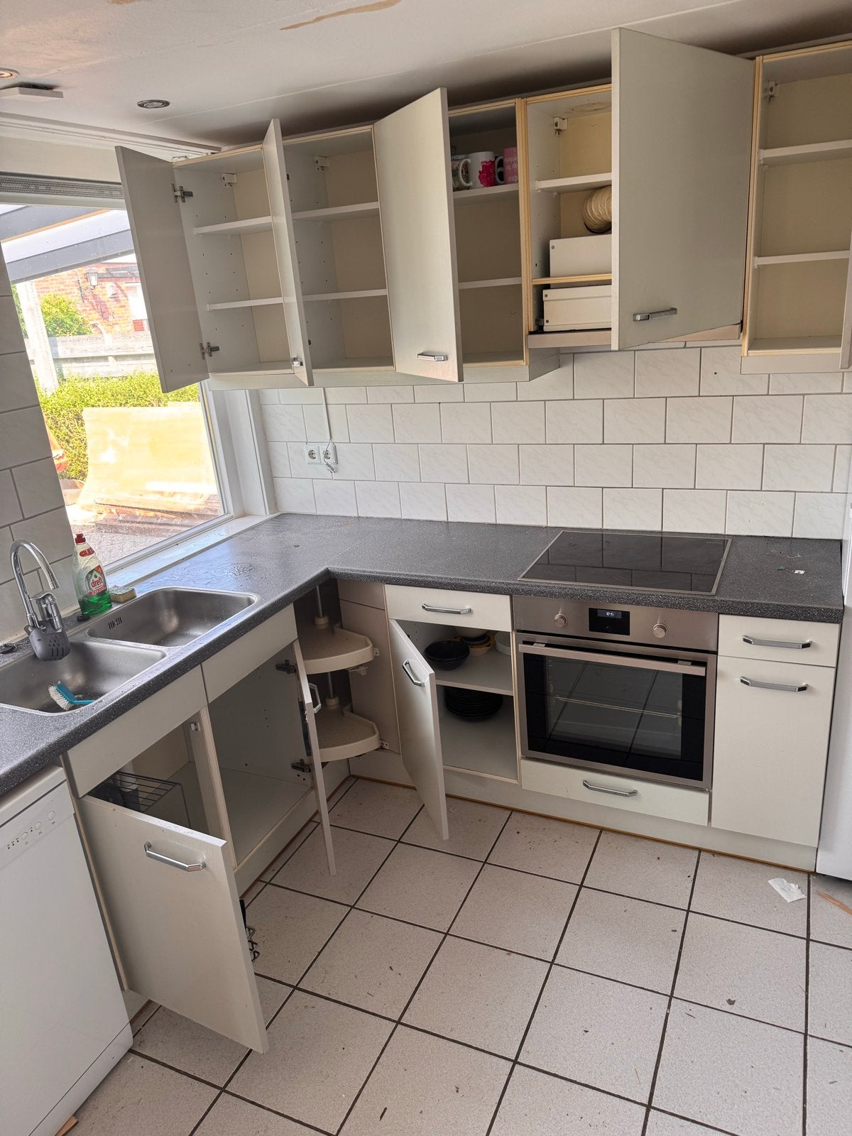 Hoekkeuken met Miele kookplaat en oven, Ophalen, Gebruikt, Wit, Hoekkeuken