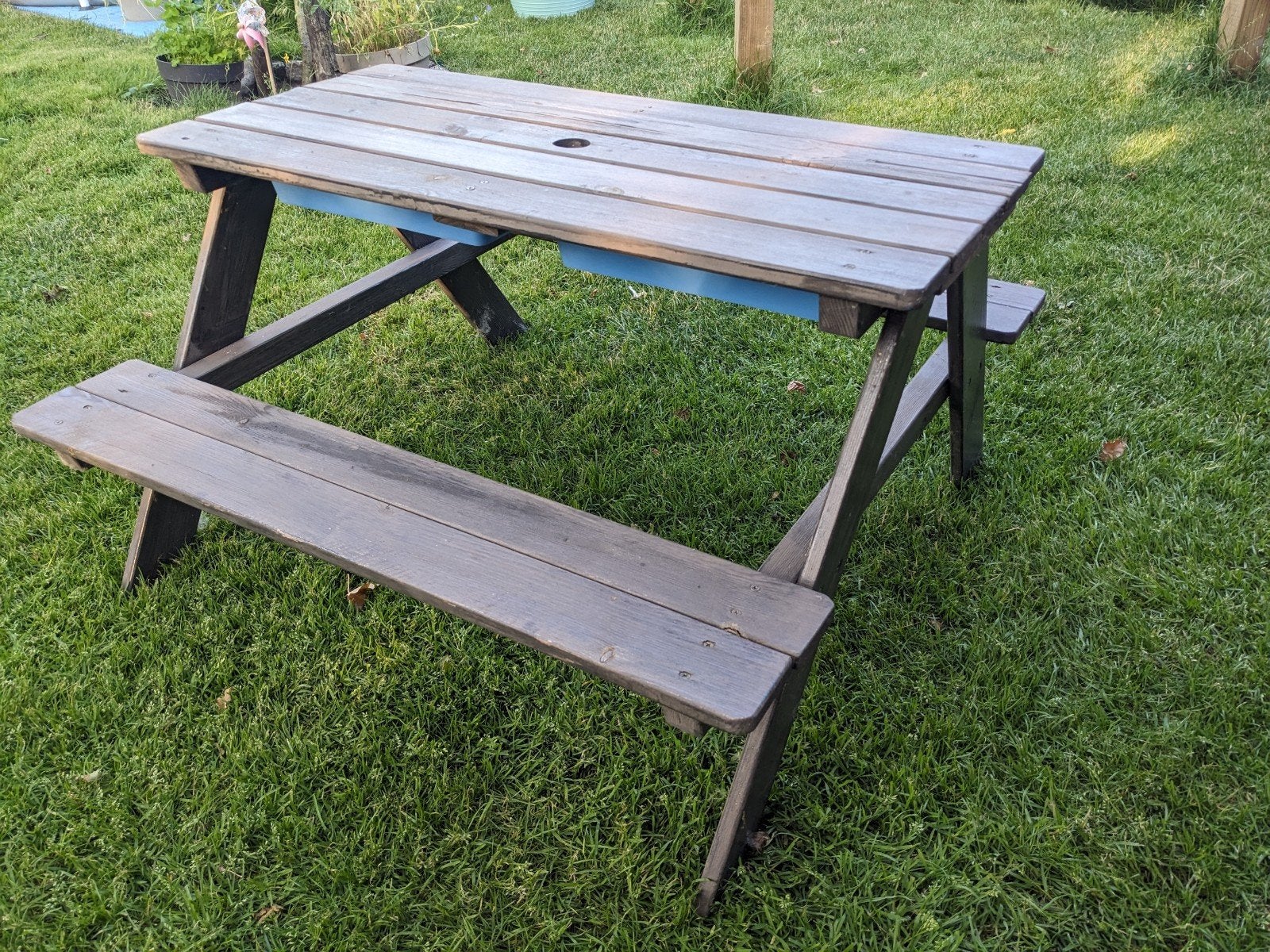 Kinderpicknicktafel met water- en zandbakken, Zo goed als nieuw, Rechthoekig, Hout, Ophalen