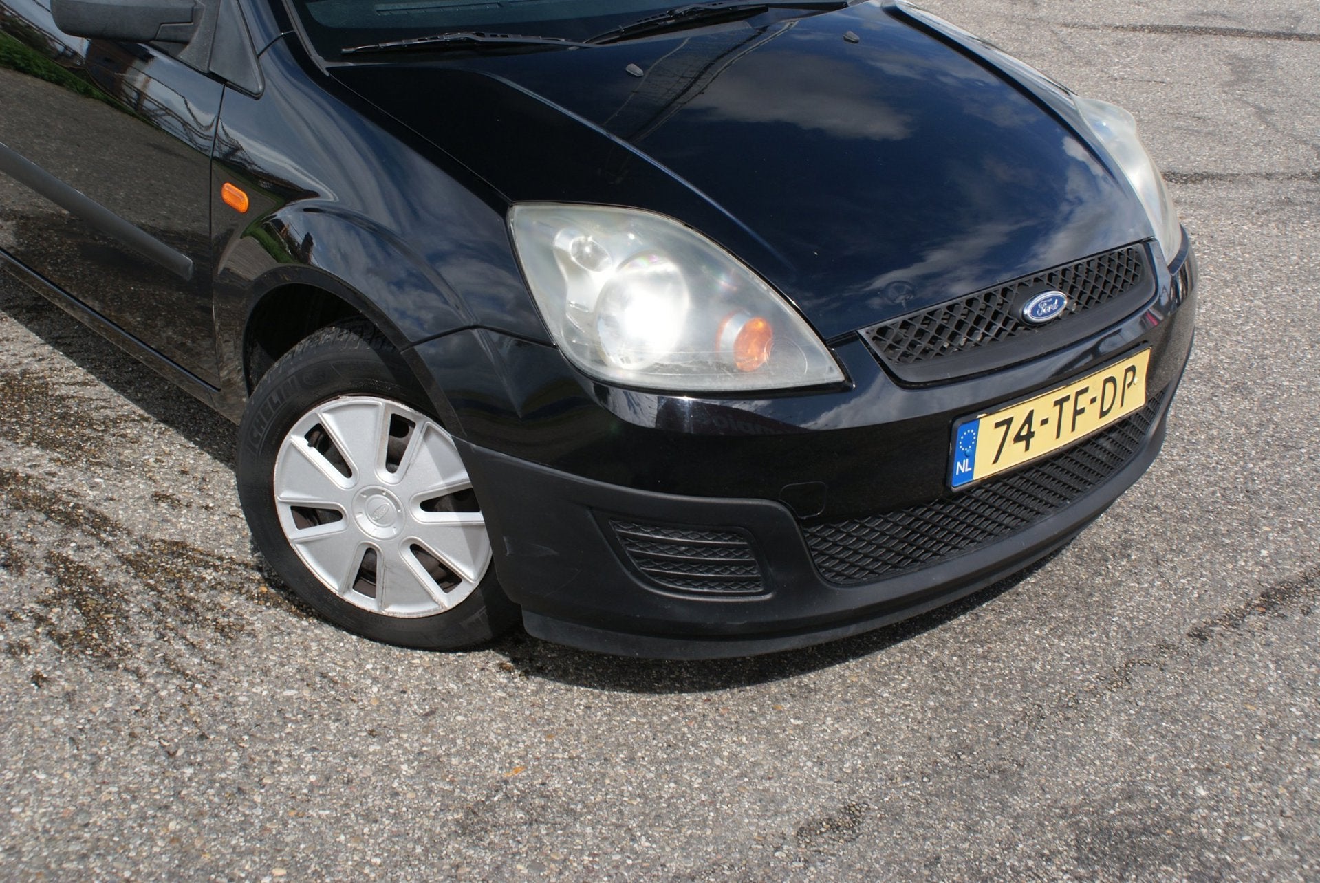 Ford Fiesta 1.3-8V Champion | Airco | APK 18-08-2027 |, Auto's, 1299 cc, Stof, 4 cilinders, Startonderbreker