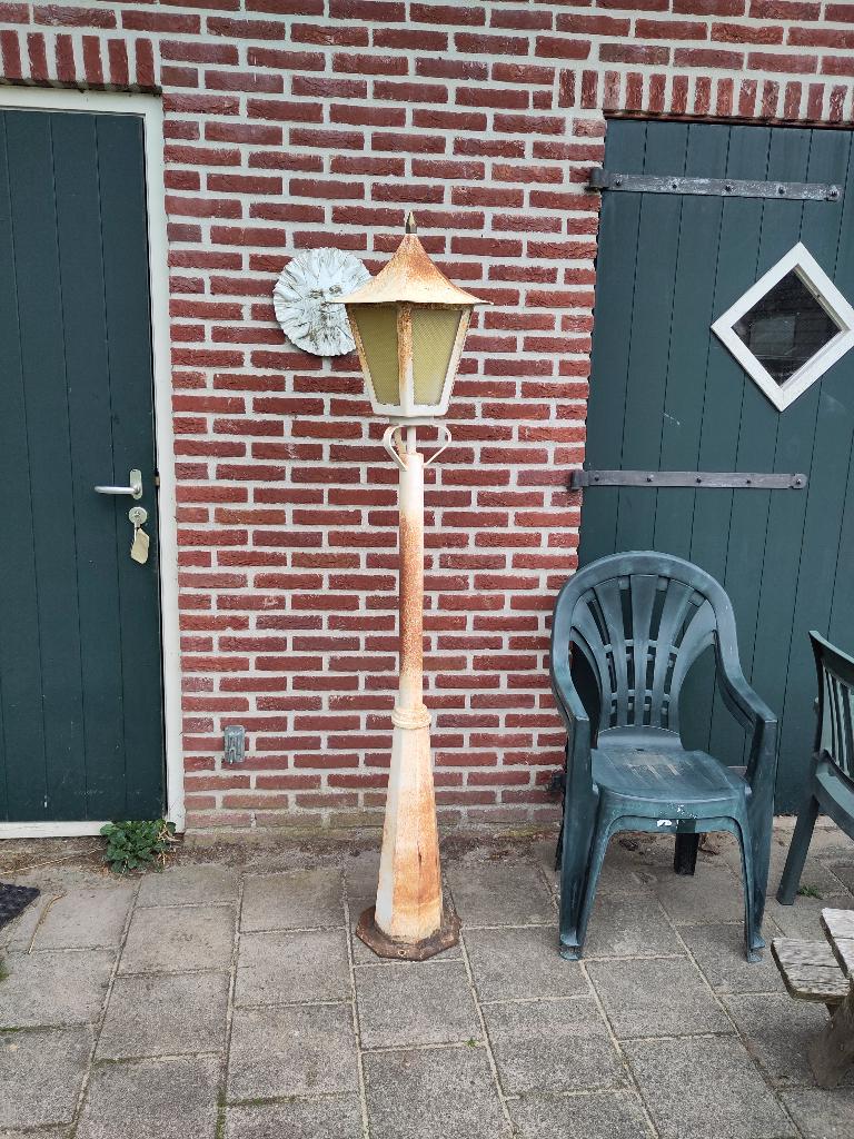 Gietijzeren tuin lantaarn, Tuin en Terras, Ophalen, Gebruikt, Staande lamp, Netvoeding
