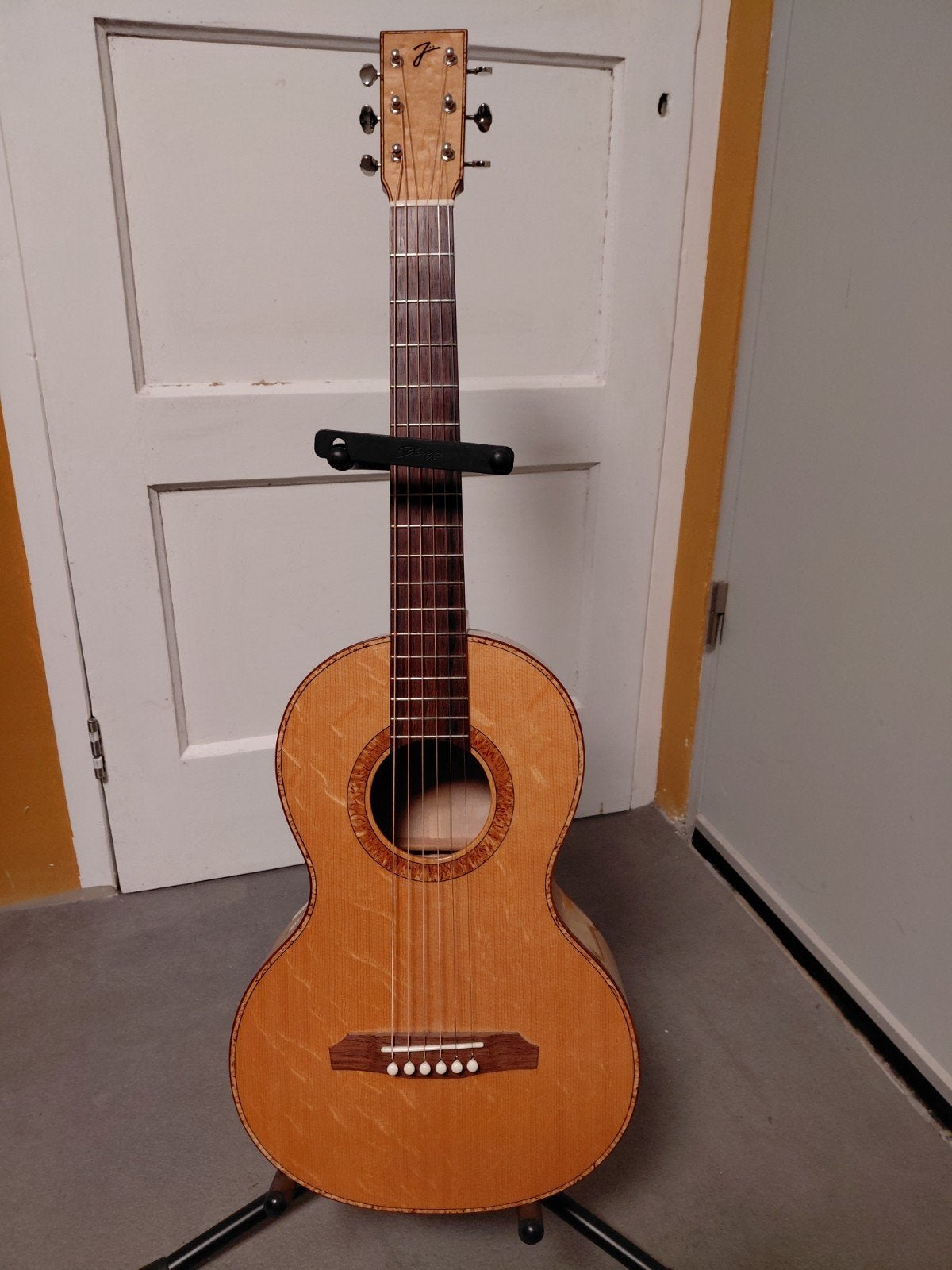 te koop: Karl Jess GS parlor gitaar, Muziek en Instrumenten, Ophalen, Zo goed als nieuw, Western- of Steelstringgitaar