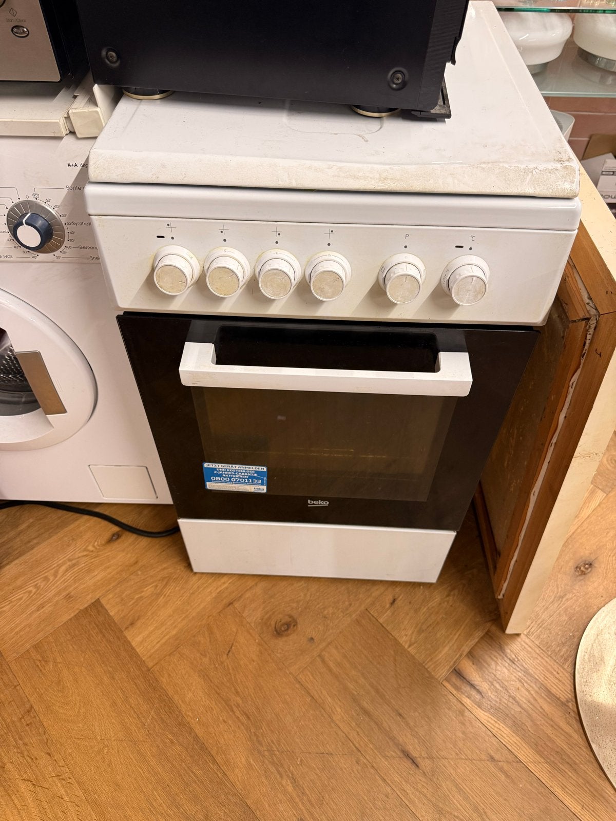 Beko Vrijstaand Elektrisch Fornuis met Oven, Ophalen, Gebruikt, 4 kookzones, 85 tot 90 cm