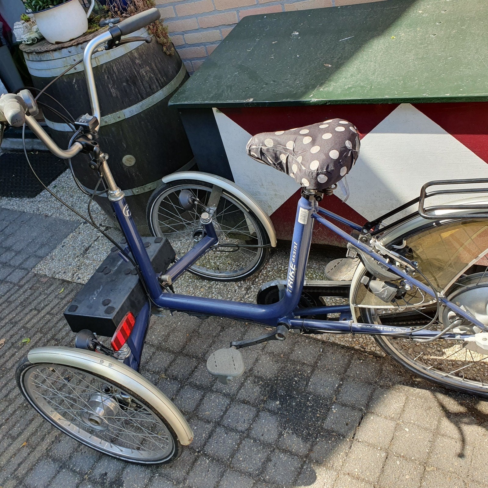 Eenvoudige driewielfiets met trapondersteuning volwassenen., Ophalen