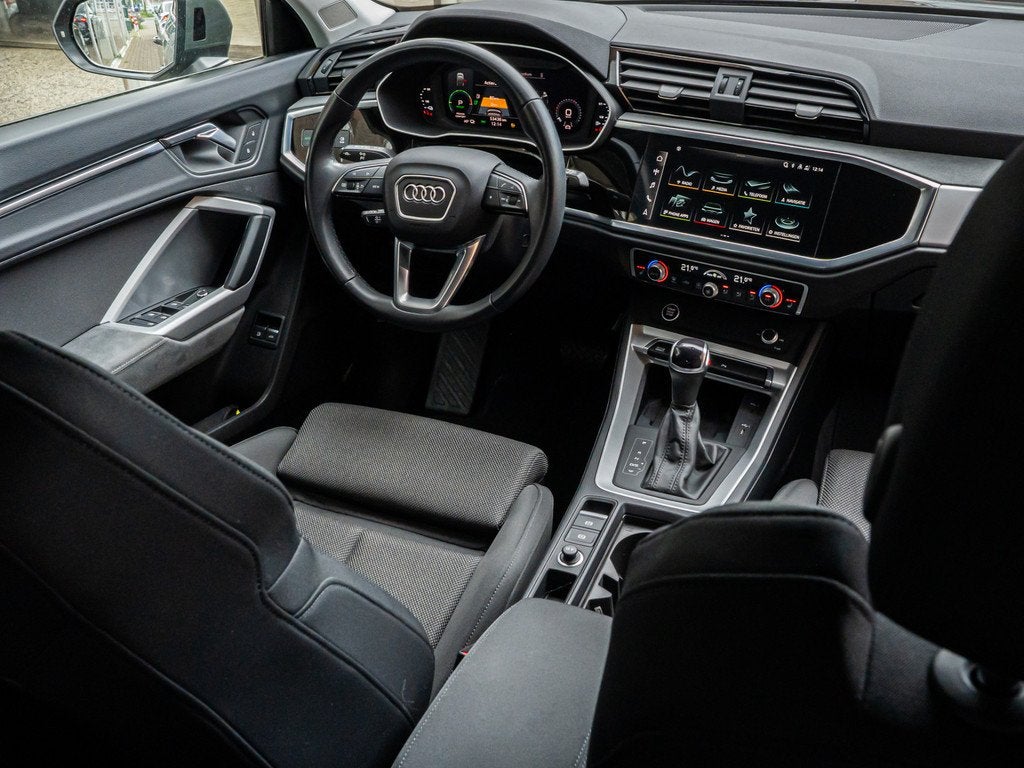 Audi Q3 Sportback 45 TFSI e Advanced Edition 20 INCH BLACK O, Auto's, Audi, Stof, Gebruikt, Euro 6, Hybride Elektrisch/Benzine