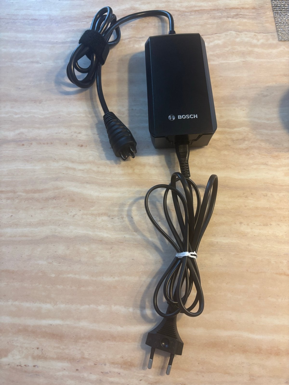 Bosch eBike Oplader - slechts 1 maand gebruikt, Zo goed als nieuw