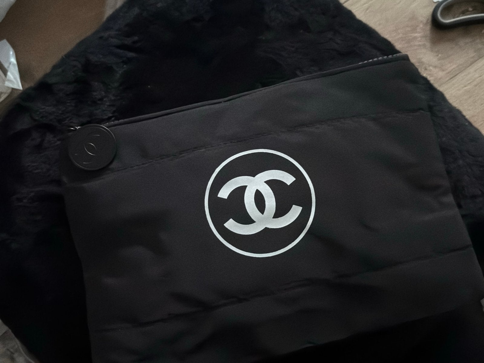 Zwarte Toilettas / tablethoes met Cc-logo, Ophalen of Verzenden, Nieuw, Zwart, Heer of Dame