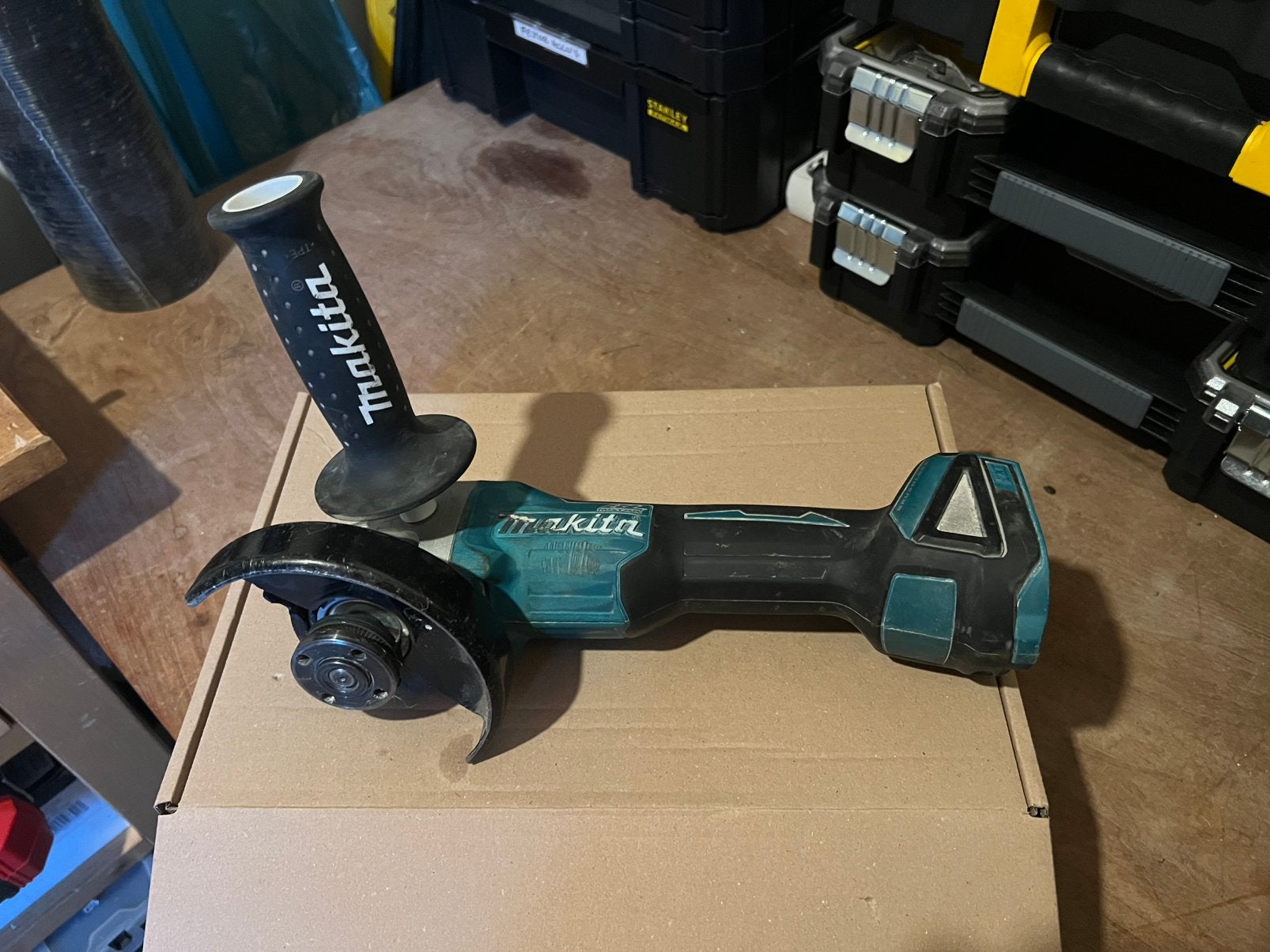 Makita DGA504 Haakse Slijper 18V, Doe-het-zelf en Verbouw, Gereedschap | Slijpmachines, Ophalen of Verzenden, Gebruikt, Minder dan 700 watt