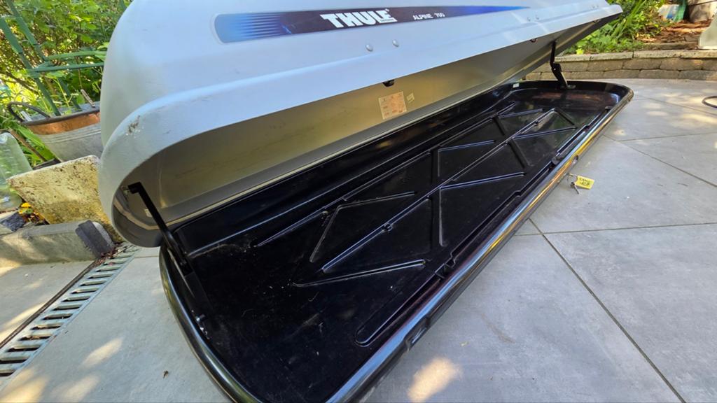 Thule Alpine 700 Dakkoffer., Ophalen, Gebruikt
