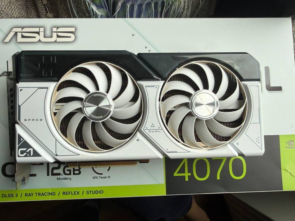 RTX 4070 Dual White, Computers en Software, Videokaarten, Ophalen, GDDR6, PCI-Express 4, Zo goed als nieuw