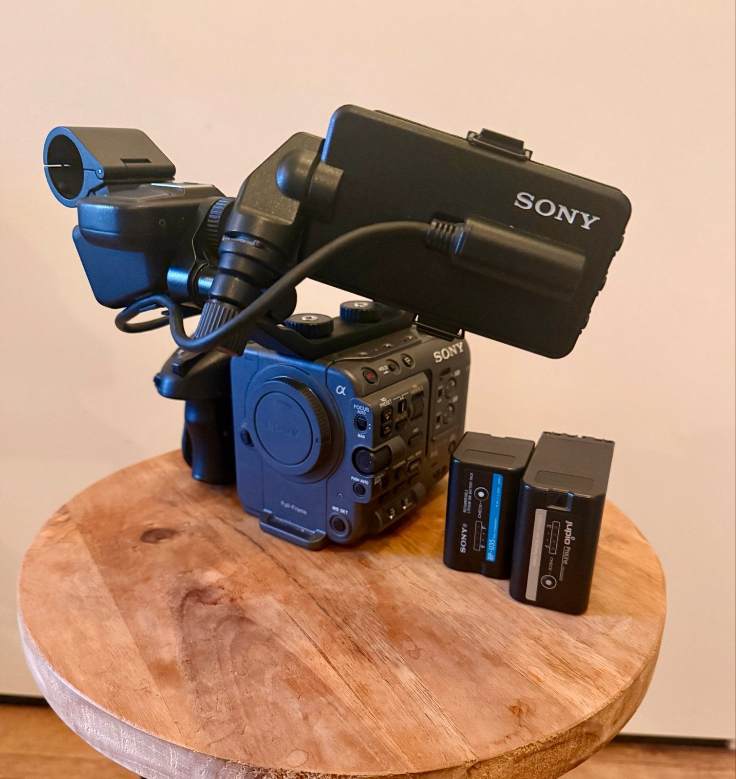 Sony FX6 Cinema Line Full-Frame Camera