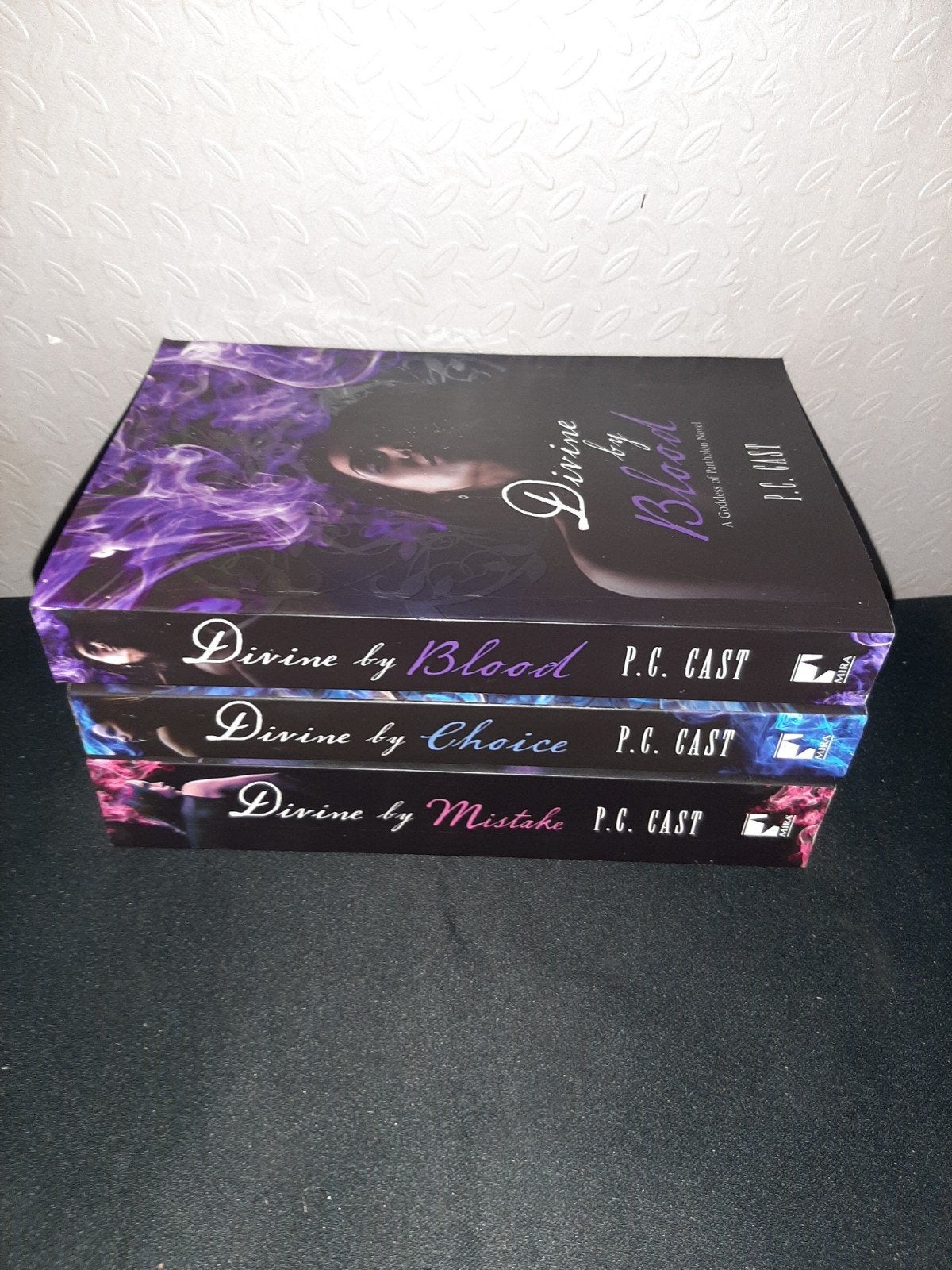 Divine by Blood, Choice, Mistake - P.C. Cast boeken, Boeken, Ophalen of Verzenden, Zo goed als nieuw, P.C. Cast, Wereld overig