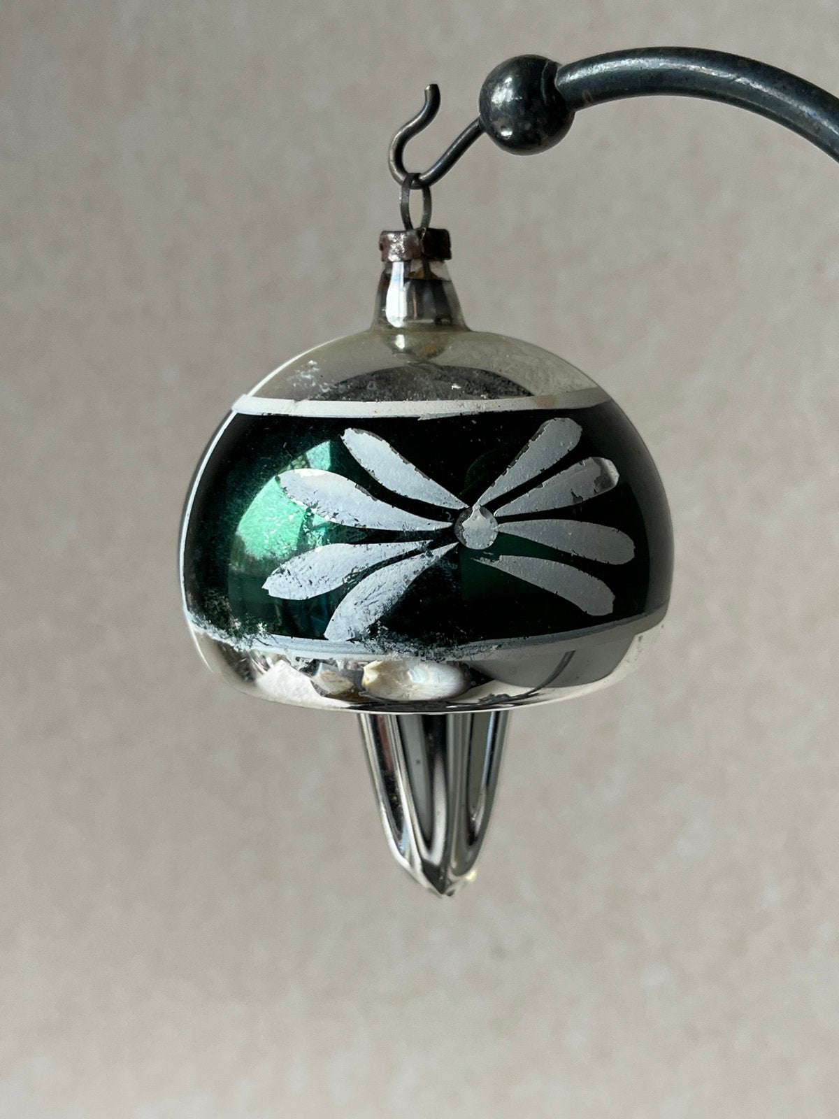 Oude glazen kerstbal (nr 40): groen, zilver, Gebruikt, ., Ophalen of Verzenden, .