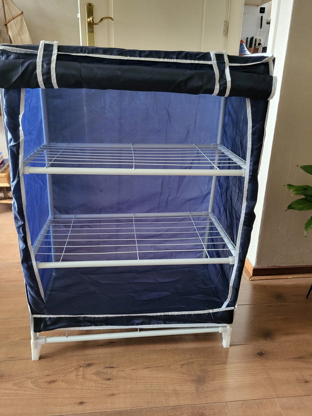 Handig camping kastje met 3 planken, Ophalen of Verzenden, Zo goed als nieuw