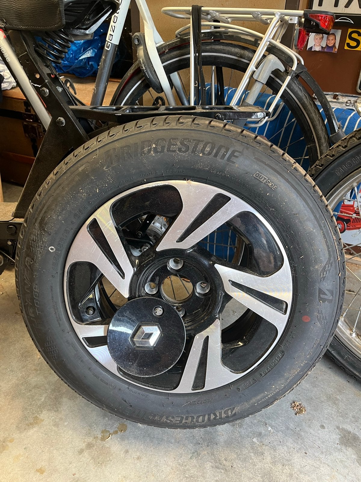 Renault velg met Bridgestone band 195/55 R16, Auto-onderdelen, Banden en Velgen, Ophalen, Gebruikt, 16 inch, Banden en Velgen