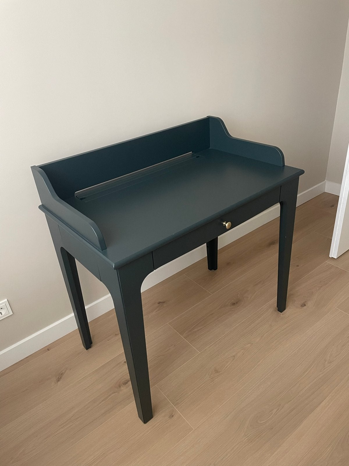 IKEA Lommarp bureau - donkerblauw, zo goed als nieuw, Ophalen, Opbergruimte, Hout, Zo goed als nieuw