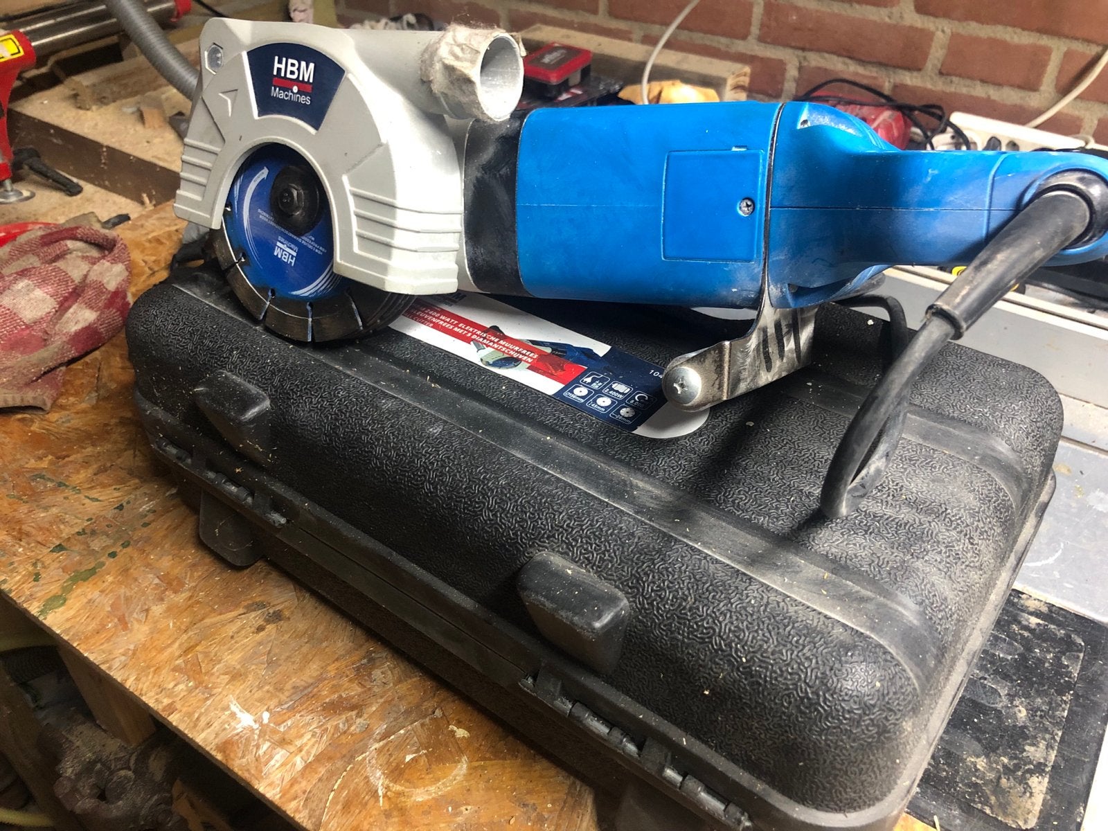 HBM 2400 Watt Elektrische Muurfrees / Sleuvenfrees, Ophalen of Verzenden, Gebruikt