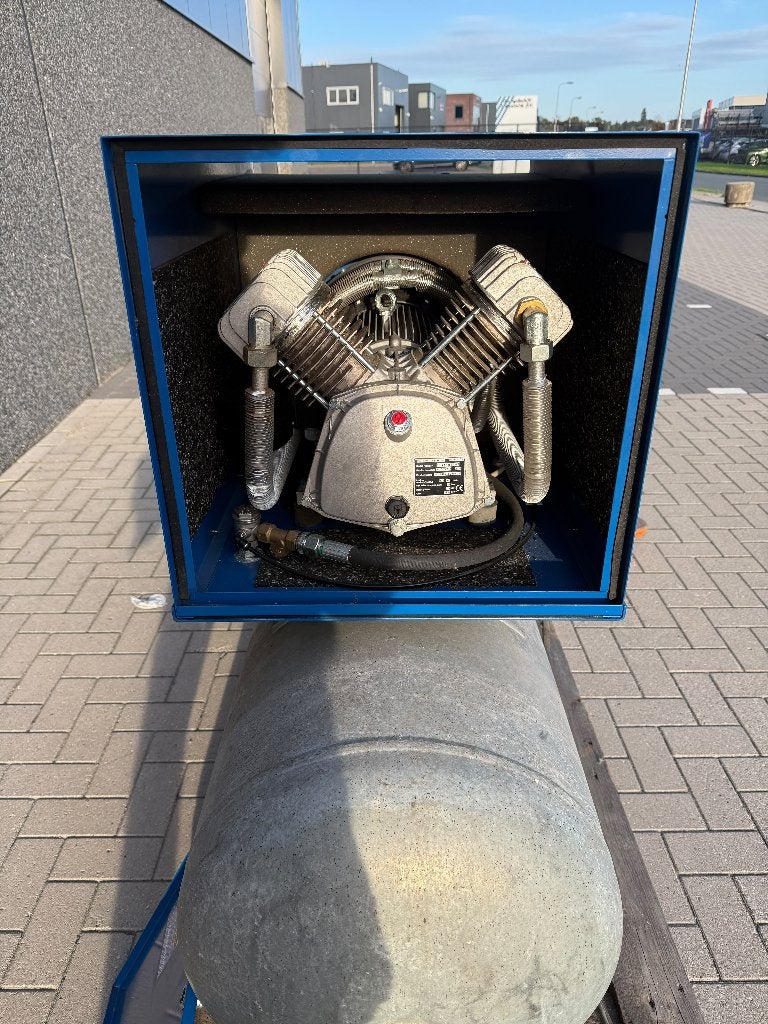Creemers compressor 270 liter 400V + persluchtdroger, Doe-het-zelf en Verbouw, Ophalen, Gebruikt, 200 tot 400 liter/min, 6 tot 10 bar