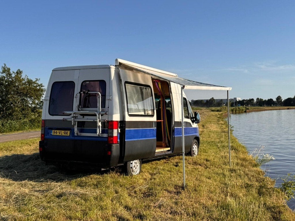 Fiat Ducato 2.8 TD Camper / Buscamper - Nieuwe APK, Caravans en Kamperen, Campers, Buscamper of Camperbus, Tot en met 2, Treinzit