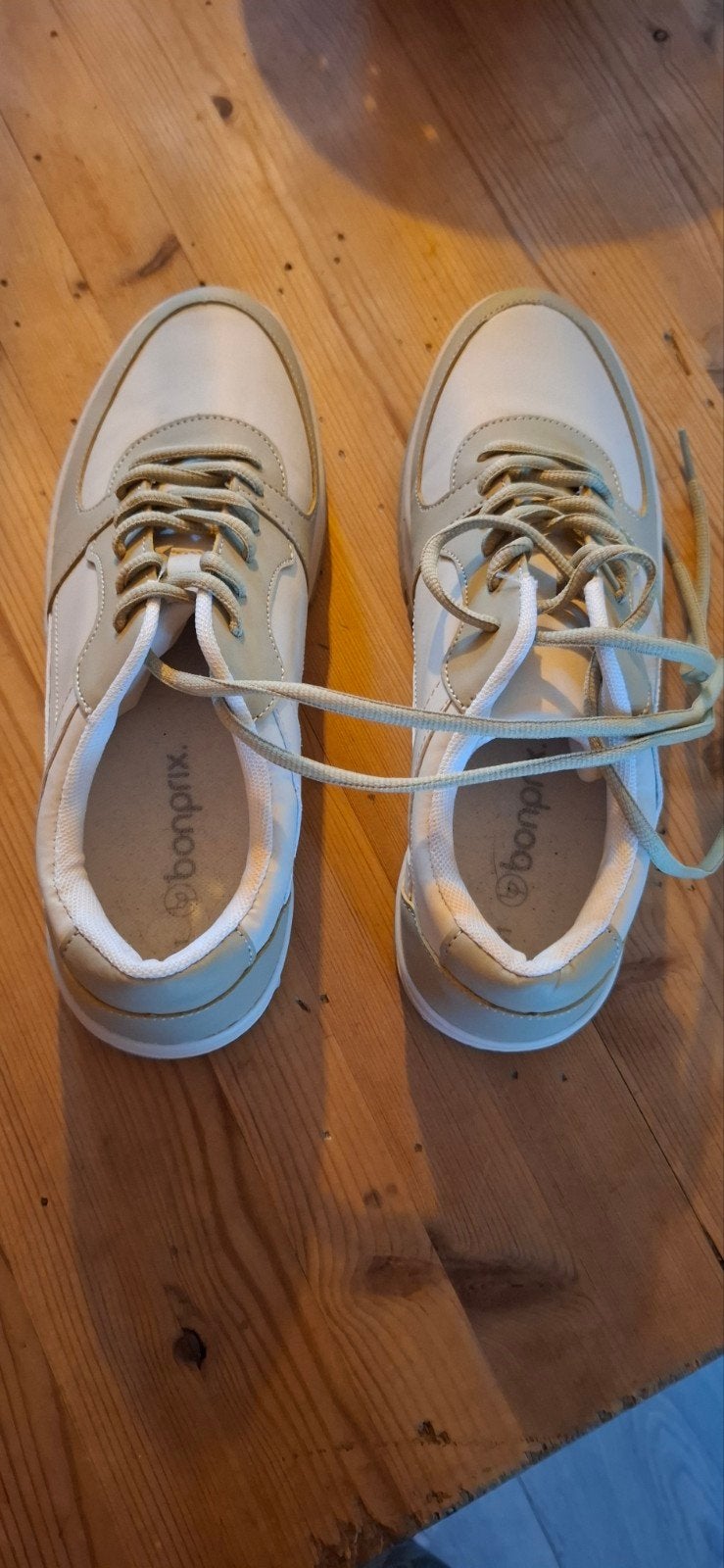 Bonprix sneakers maat 41 - Zo goed als nieuw, Bonprix, Beige, Ophalen of Verzenden, Sneakers of Gympen