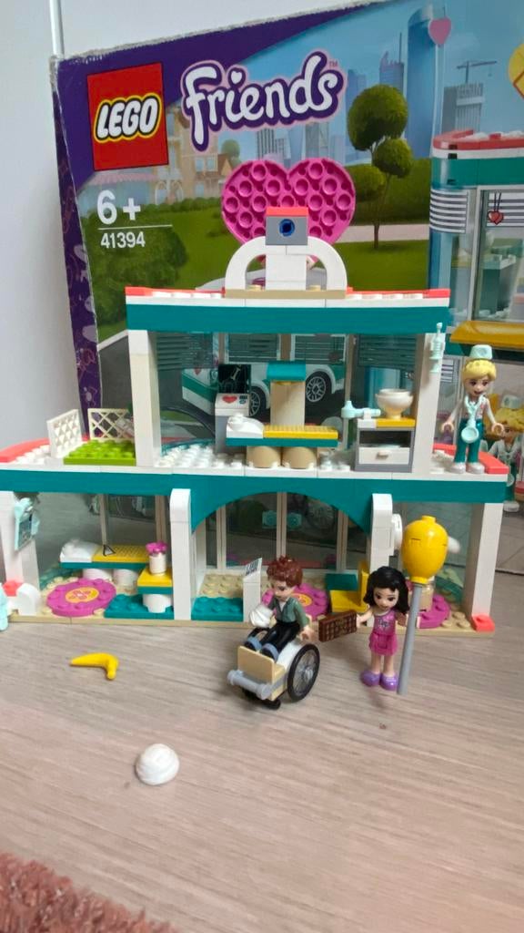 LEGO Friends 41394 Heartlake City Ziekenhuis met ambulance, Kinderen en Baby's, Speelgoed | Duplo en Lego, Lego, Friends, Ophalen of Verzenden