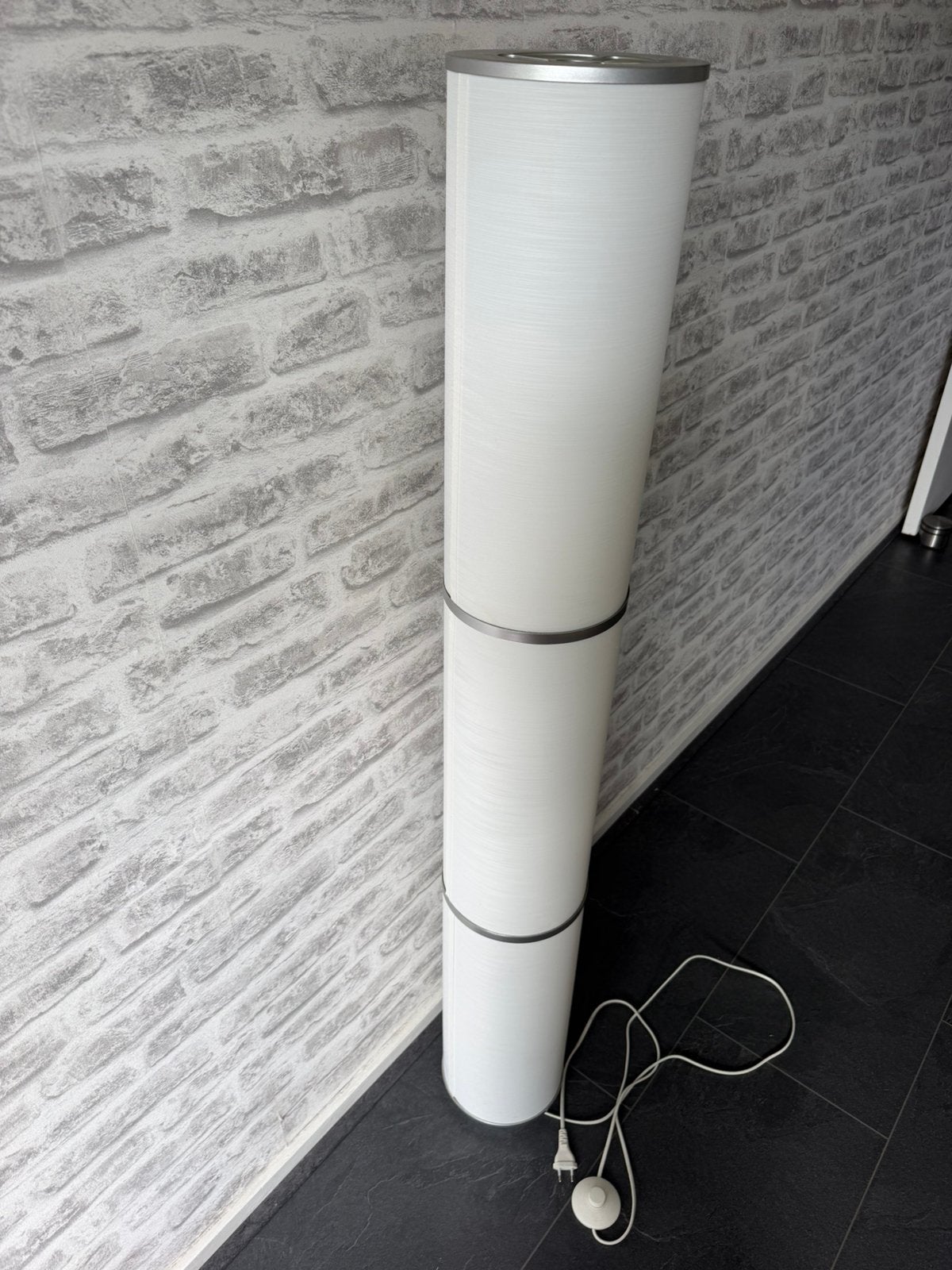 IKEA VIDJA staande lamp – wit – inclusief lichtbronnen, Huis en Inrichting, Lampen | Vloerlampen, Ophalen, Overige materialen