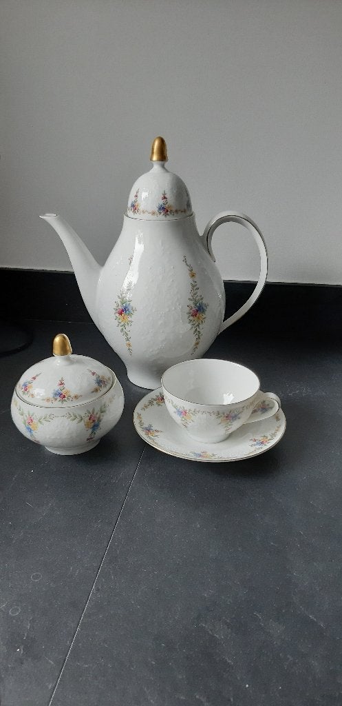 thee servies, borden en kop/schotel, Huis en Inrichting, Keuken | Servies, Ophalen, Overige merken, Overige typen, Vintage