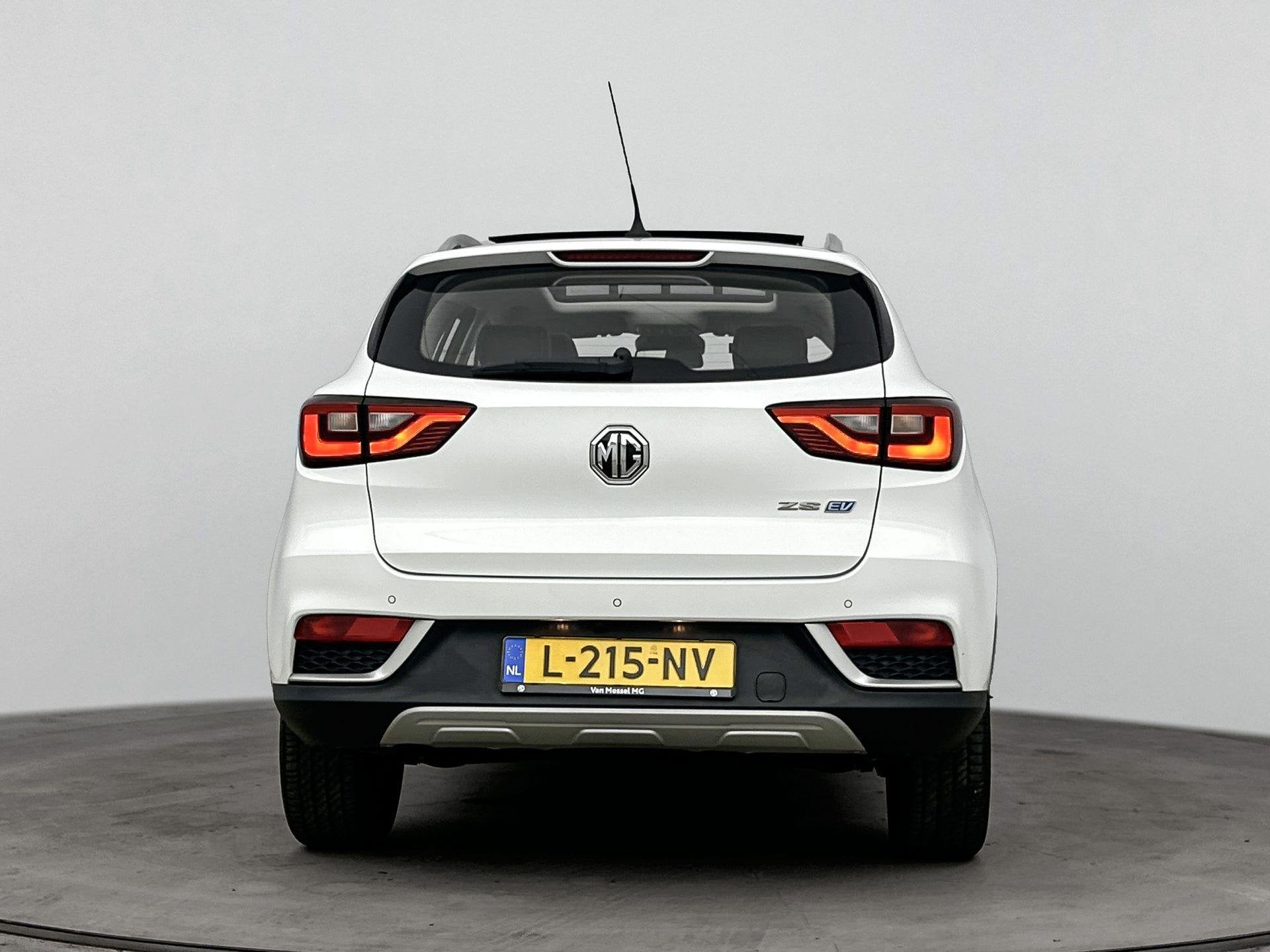 MG ZS EV Luxury 45 kWh Ledere bekleding | Navigatie Panorama, Auto's, 45 kWh, Gebruikt, 143 pk, Verwarmde buitenspiegels
