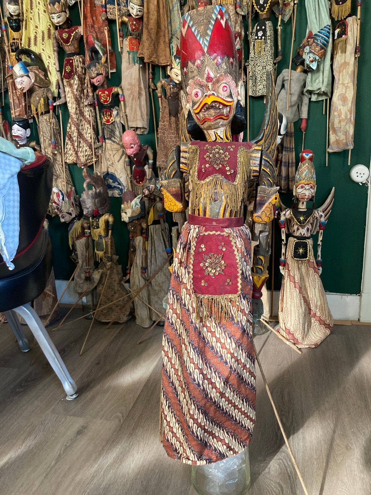 Groot Indonesisch Houten Beeld - Garuda Wajang Pop, Hout, Ophalen of Verzenden, Indonesië, Meerkleurig