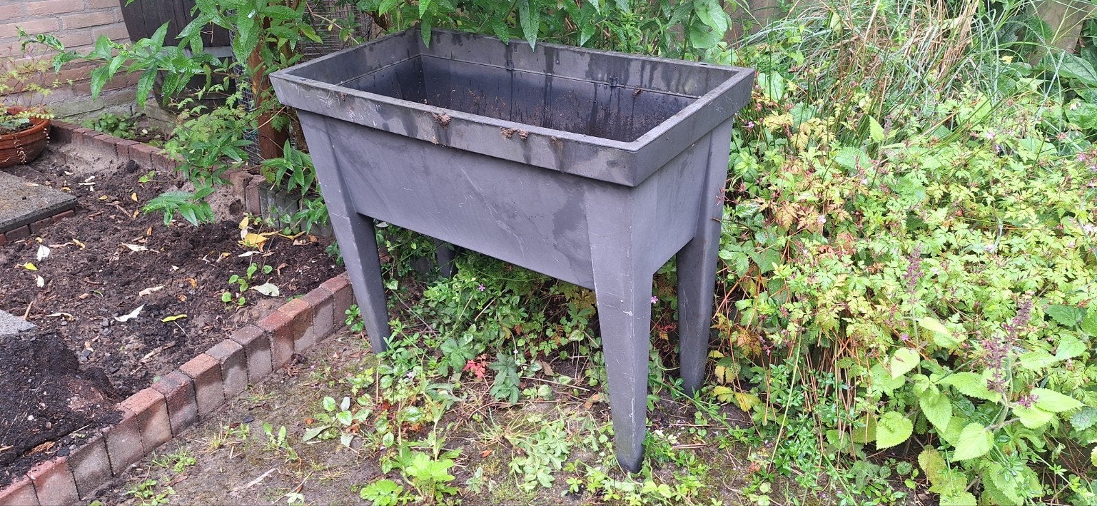 GRATIS Plantenpot, Ophalen, Rond, Steen, Minder dan 30 cm