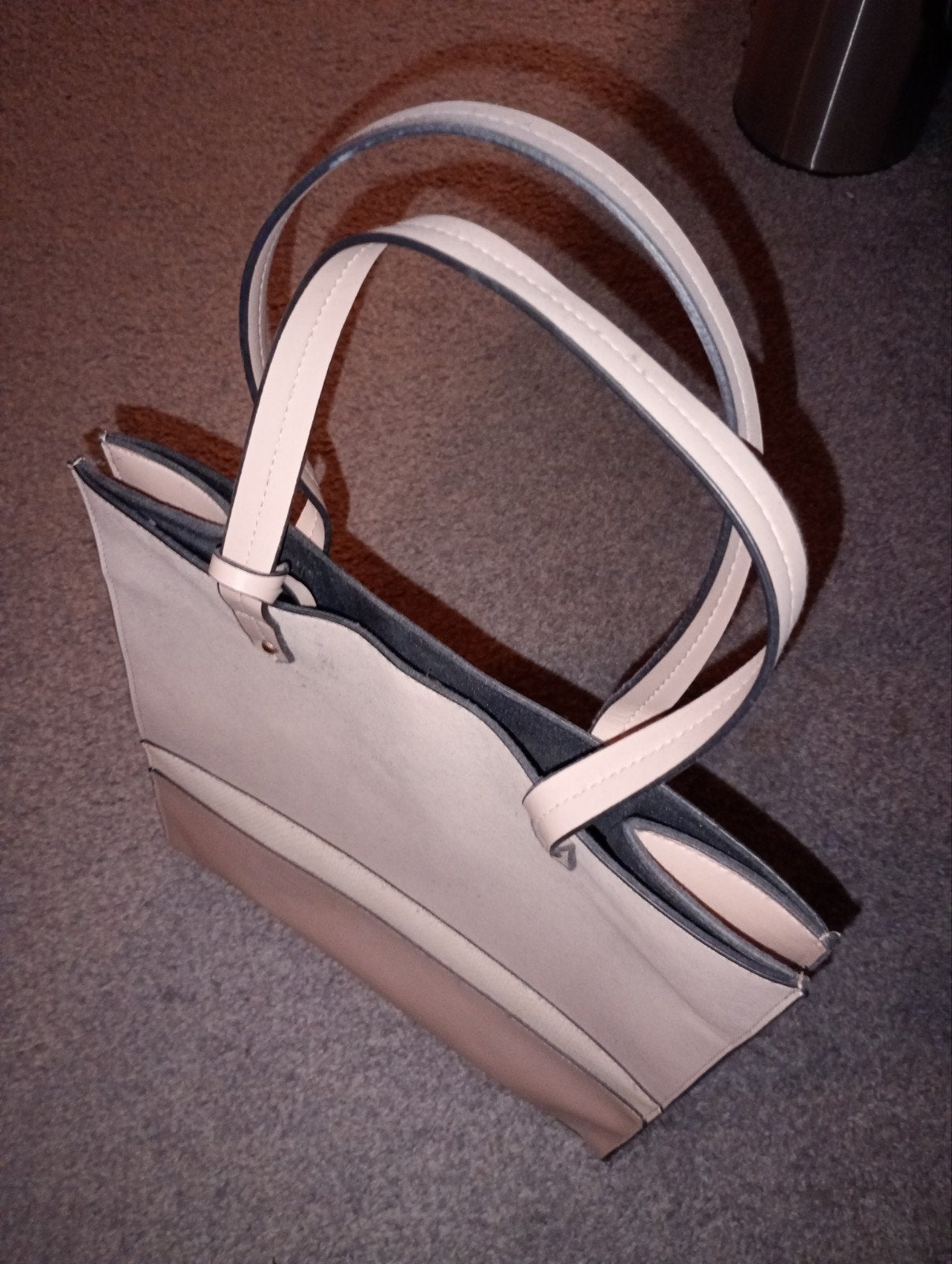 Stijlvolle Beige Shopper Handtas - nieuw, Sieraden, Tassen en Uiterlijk, Tassen | Damestassen, Ophalen of Verzenden, Zo goed als nieuw