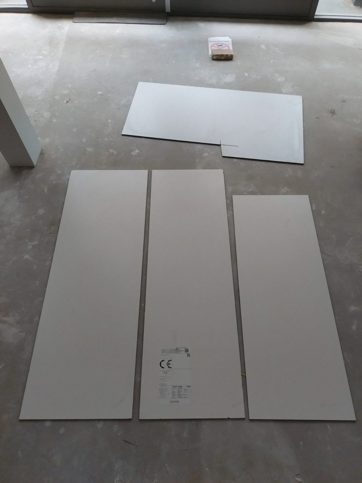 Trespa platen 6mm - wit voorzijde, zwart achterzijde, Doe-het-zelf en Verbouw, Platen en Panelen, Ophalen, Zo goed als nieuw, HPL