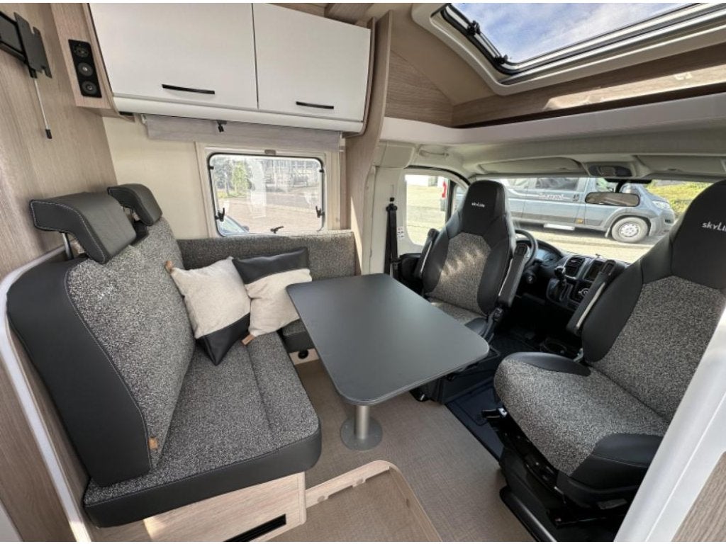 Bürstner Lyseo Time T Skyline 690 G - AUTOMAAT-AANB, Caravans en Kamperen, Automaat, Ringverwarming, Fiat, Tot en met 2