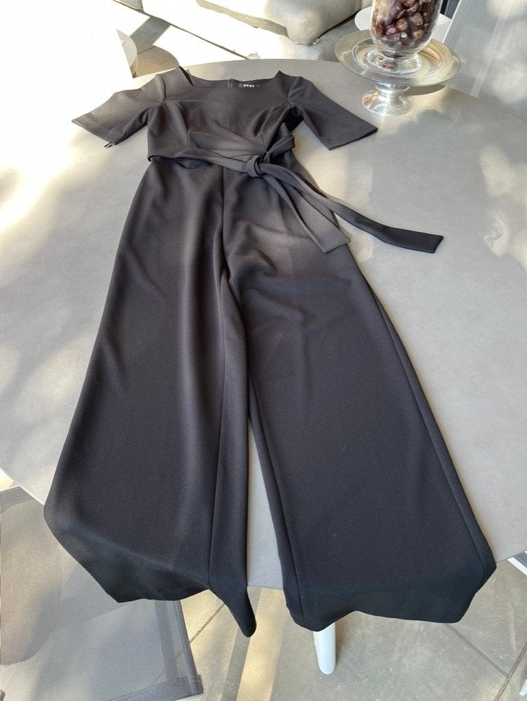 Zwarte DKNY jumpsuit, maat 4 = S, Verzenden, Zwart, DKNY, Zo goed als nieuw