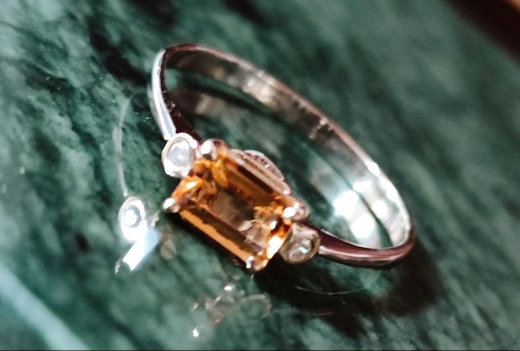 Platinum/goud ring met citrien en diamanten, Ophalen of Verzenden, Zo goed als nieuw, 17 tot 18, Met edelsteen