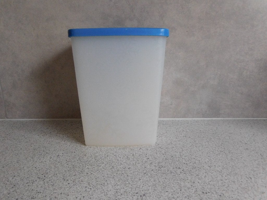 Tupperware Diepvriesdoos 1,4 Ltr. Blauw, 1400 ml, Blauw, Overige typen, Ophalen of Verzenden