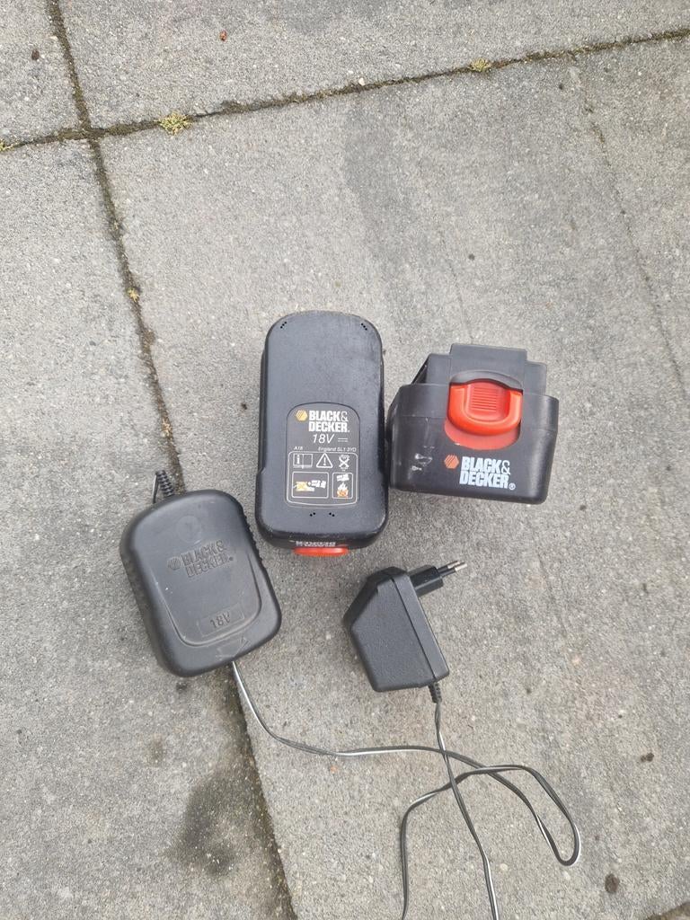 2x Black & Decker Accu's met Opladers - 18V, Doe-het-zelf en Verbouw, Gereedschap | Boormachines, Ophalen of Verzenden, Gebruikt