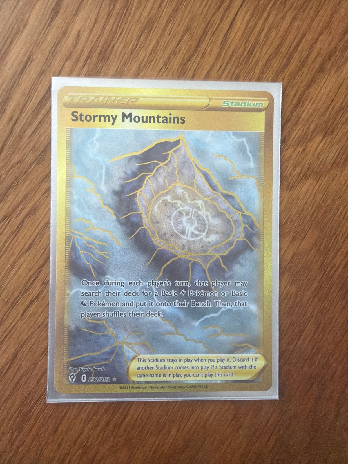 Pokémon TCG Stormy Mountains Gold Trainer Kaart 232/203, Ophalen, Zo goed als nieuw, Losse kaart, Foil
