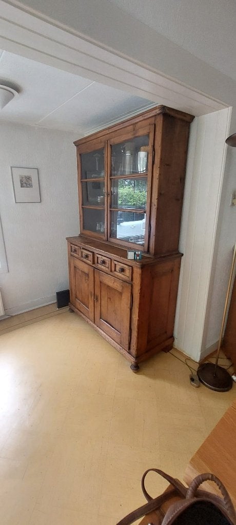 stoere duitse antieke buffetkast, Ophalen