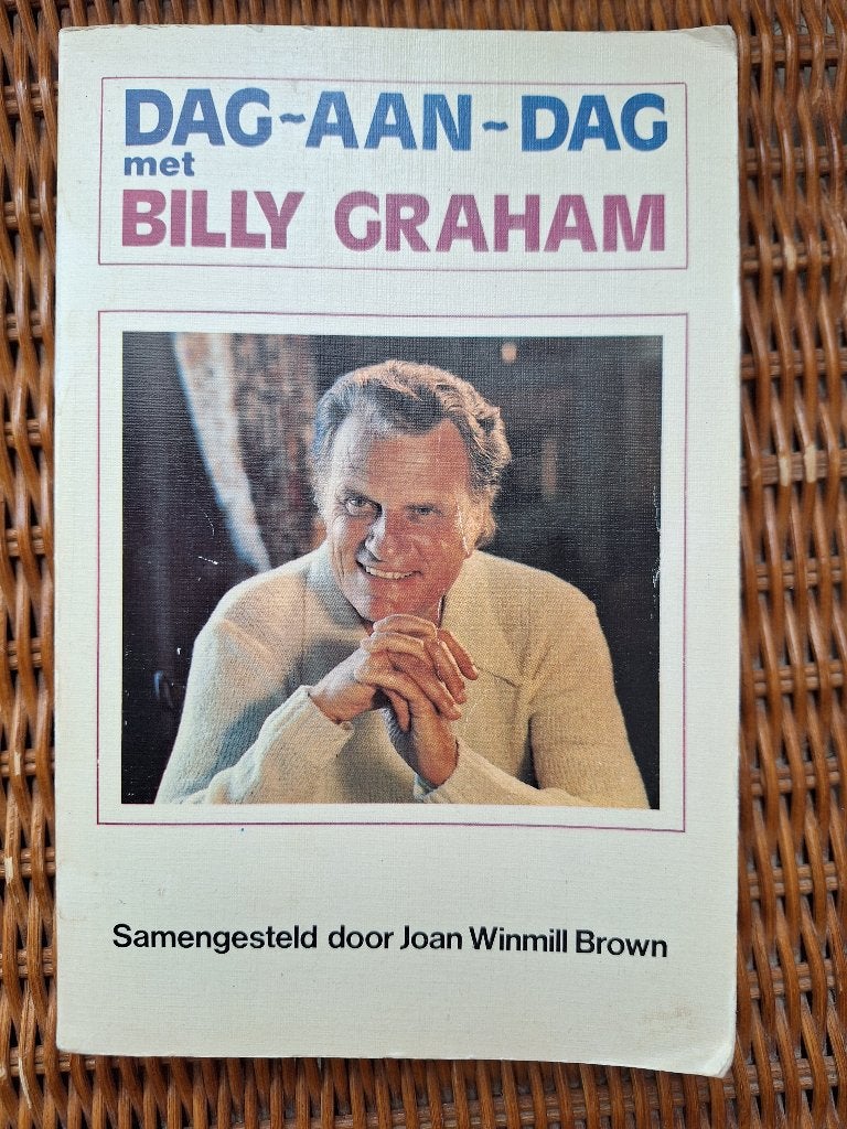 dag aan dag - Billy Graham, Boeken, Ophalen of Verzenden, Gelezen, Billy Graham