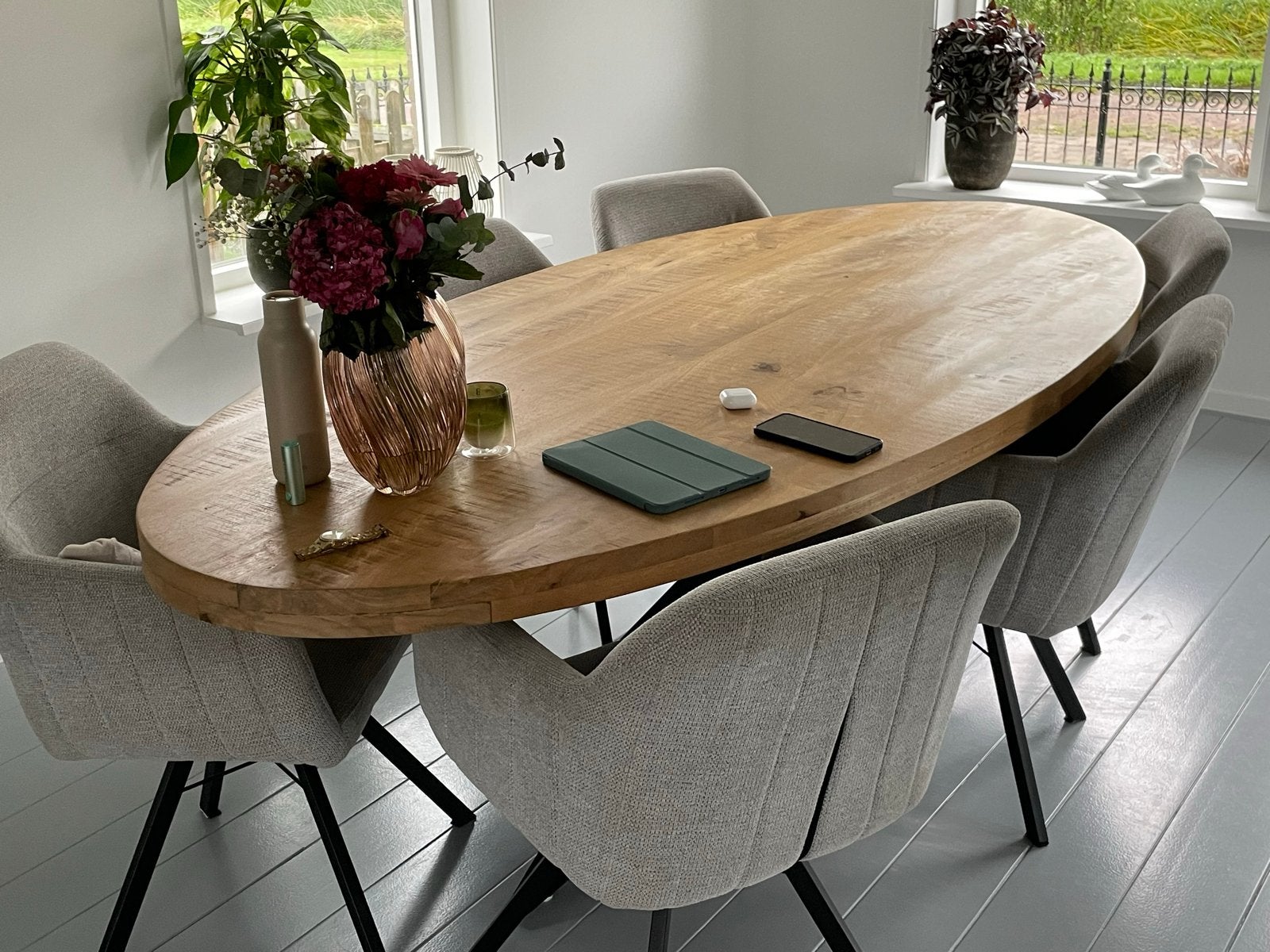 Nette eethoek: ovale tafel (240x40) en 6 draaibare stoelen, Huis en Inrichting, Ophalen, Gebruikt, 4 tot 6 stoelen