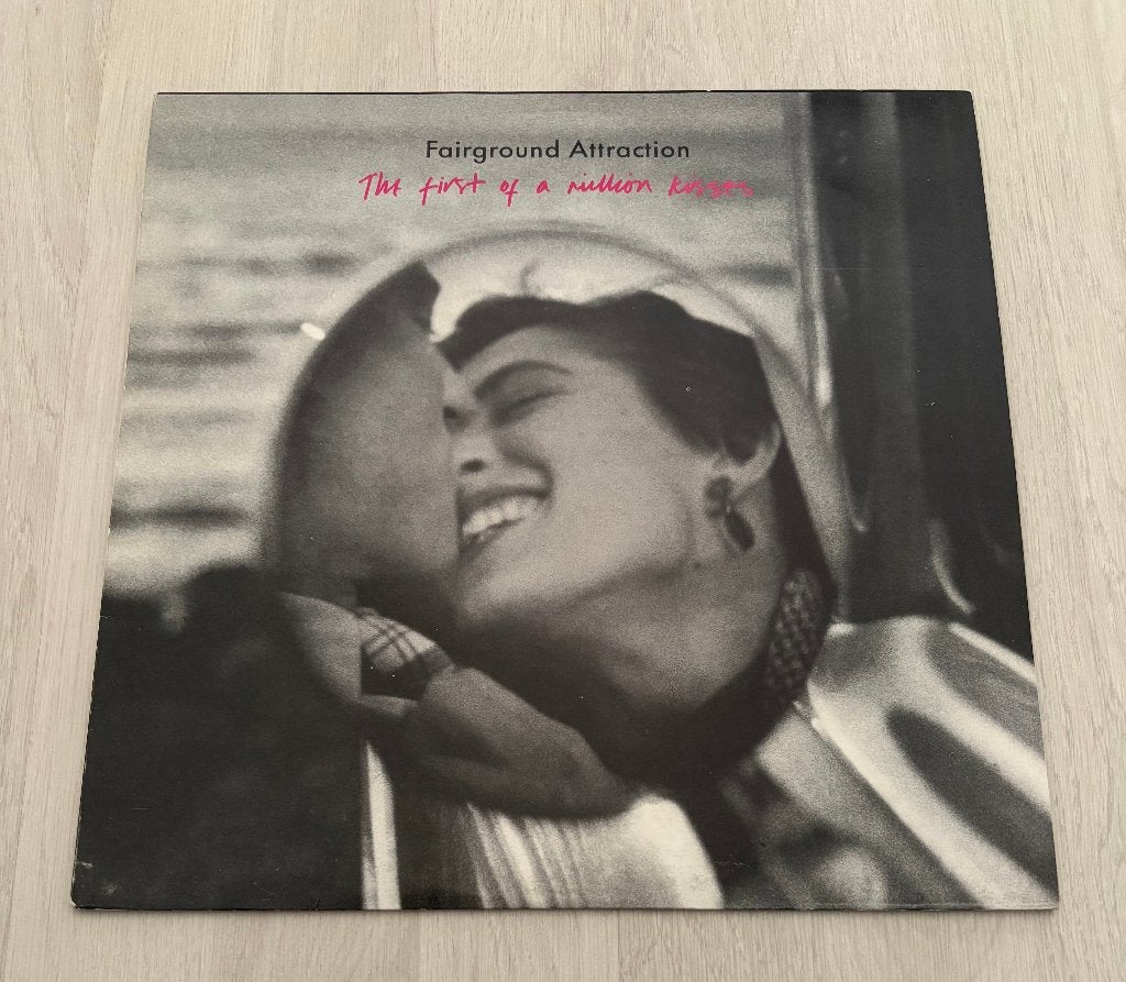 Fairground Attraction - The First Of A Million Kisses, Ophalen of Verzenden, Gebruikt, Pop, LP